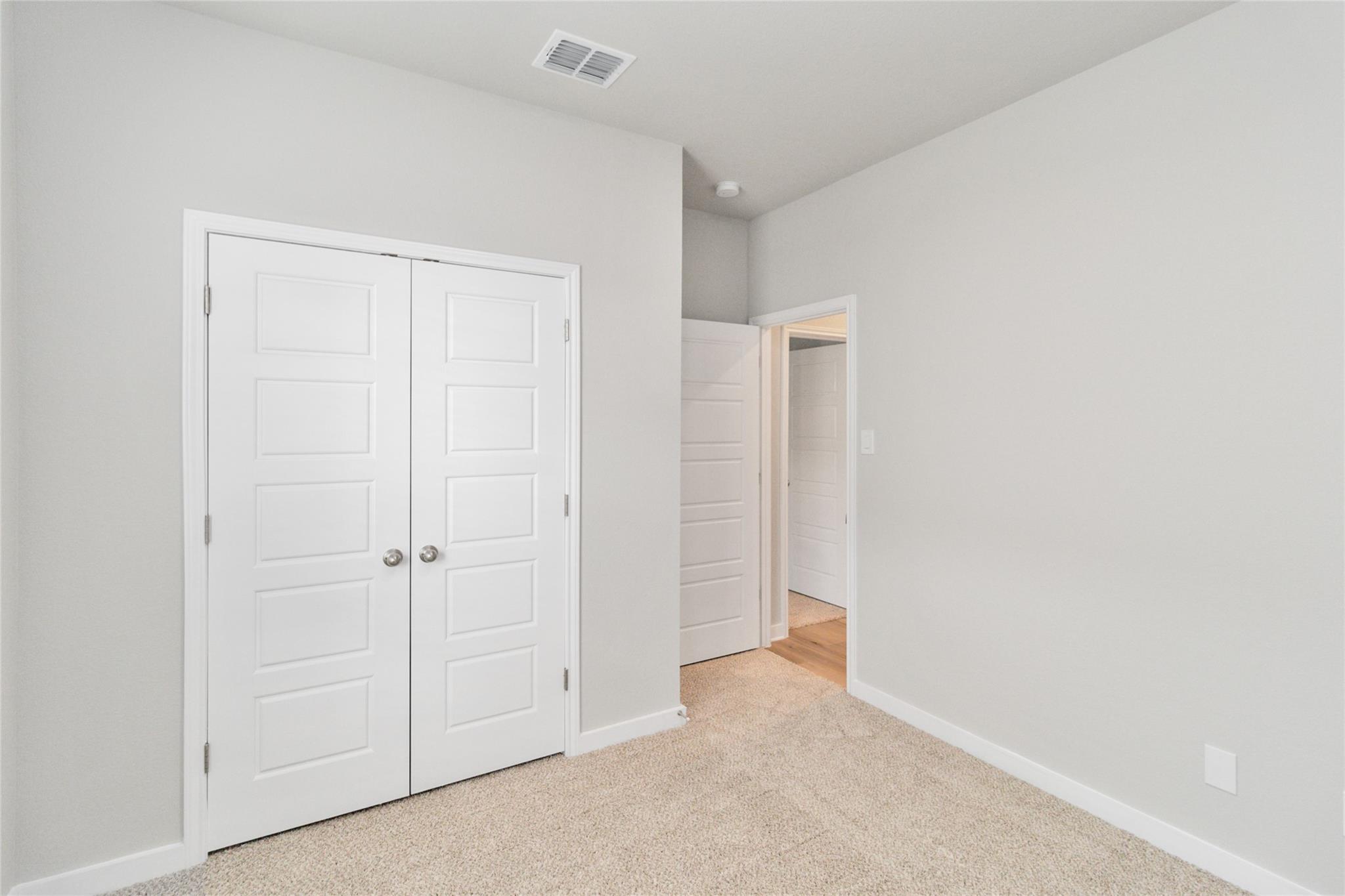 943 Staglin St Property Photo 19