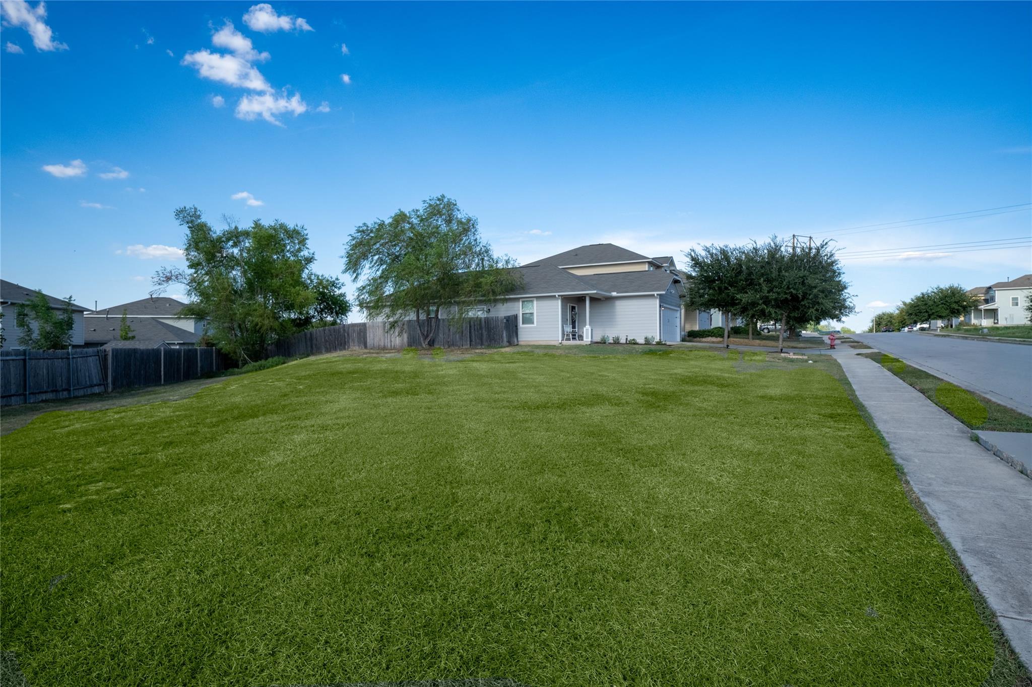 326 Pearl Way Property Photo 4