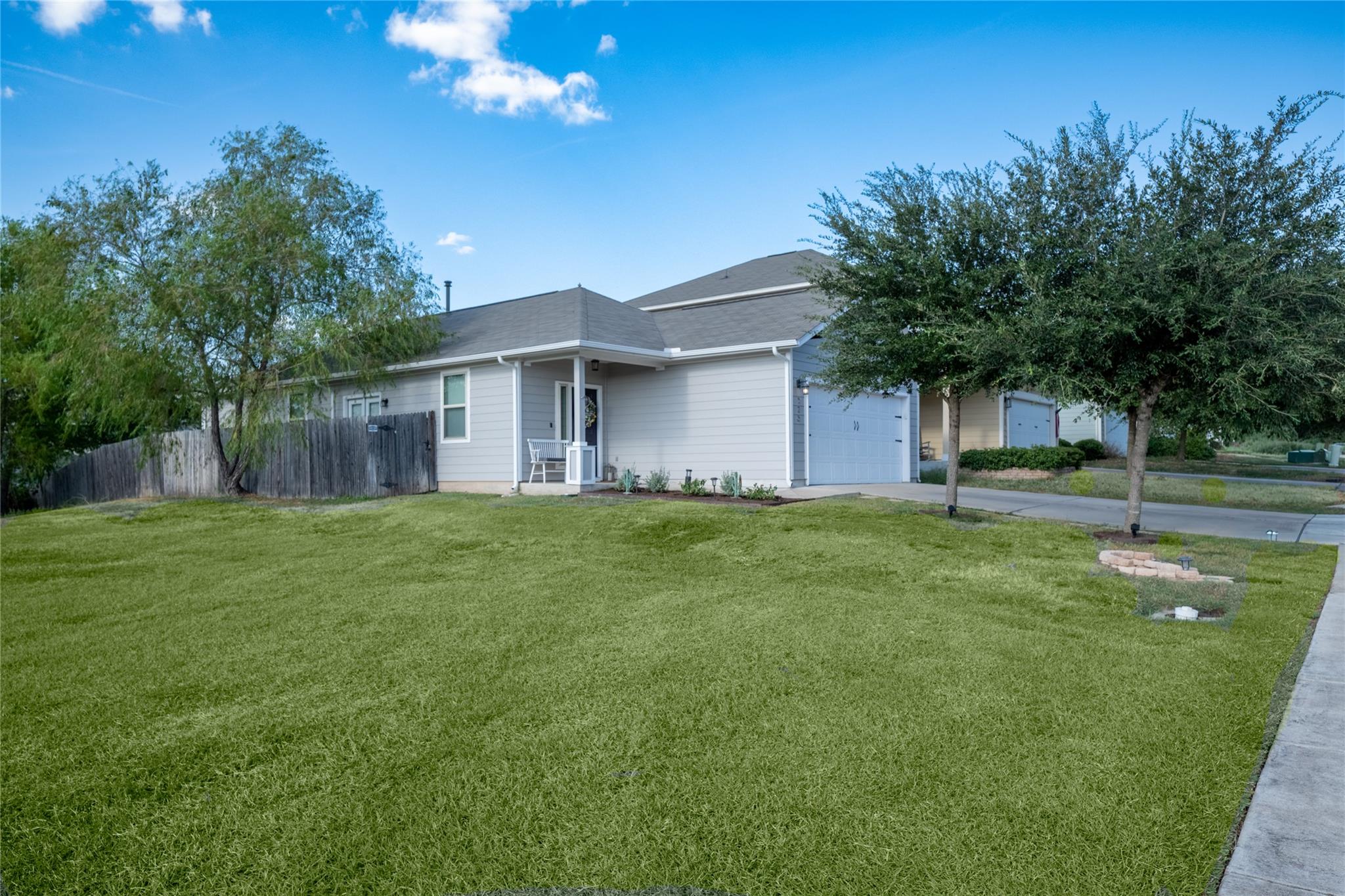 326 Pearl Way Property Photo 5