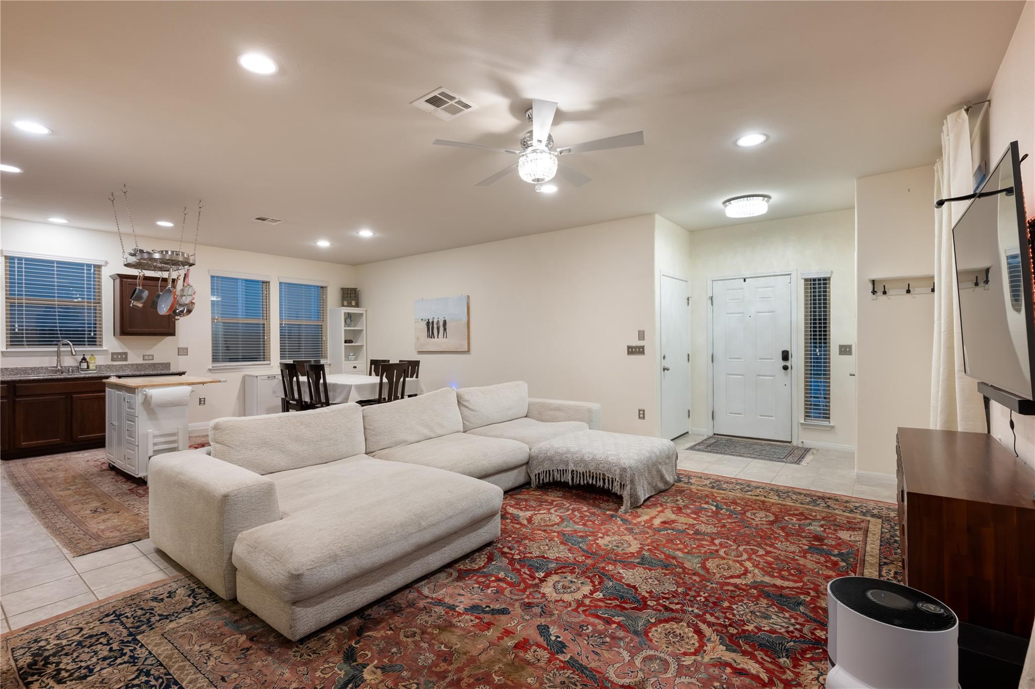 326 Pearl Way Property Photo 10