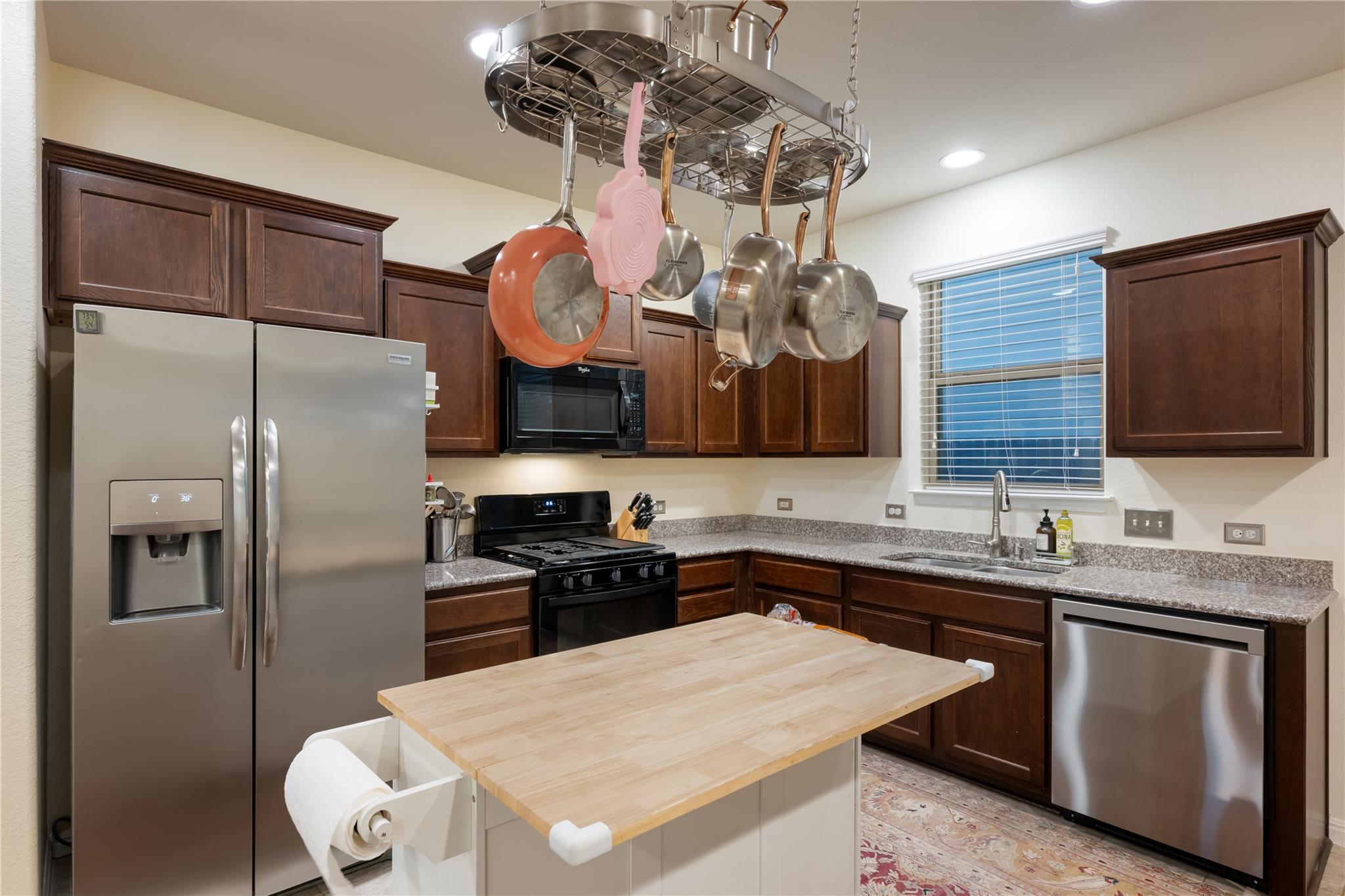 326 Pearl Way Property Photo 12