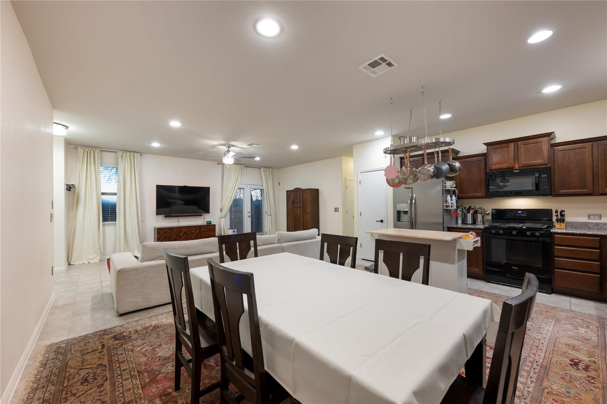 326 Pearl Way Property Photo 13
