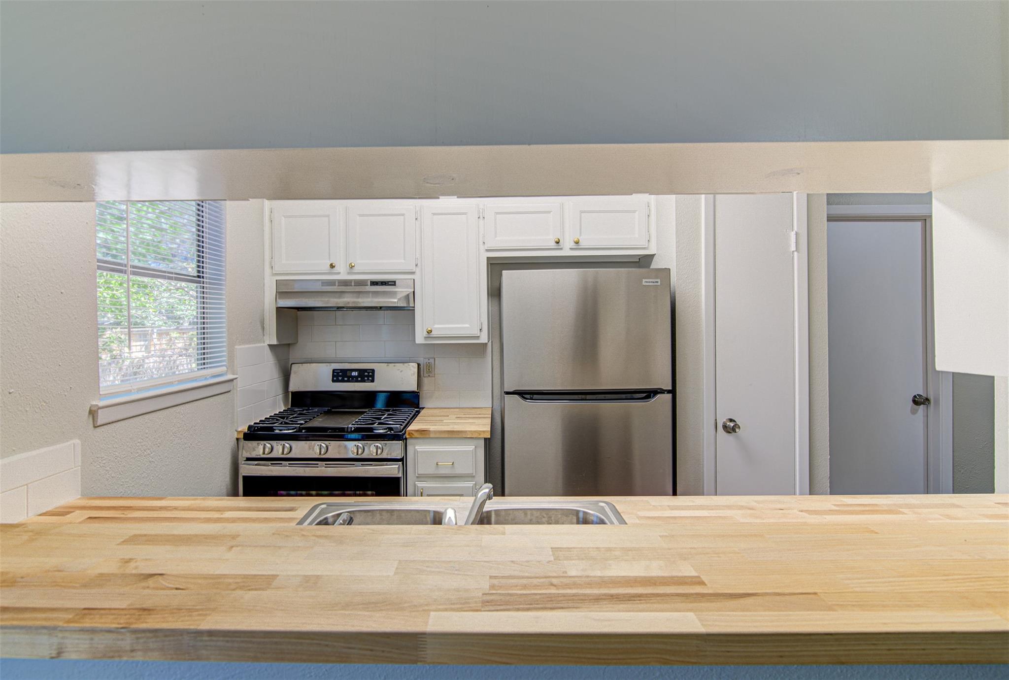 12824 Tomanet Trl #a Property Photo 7