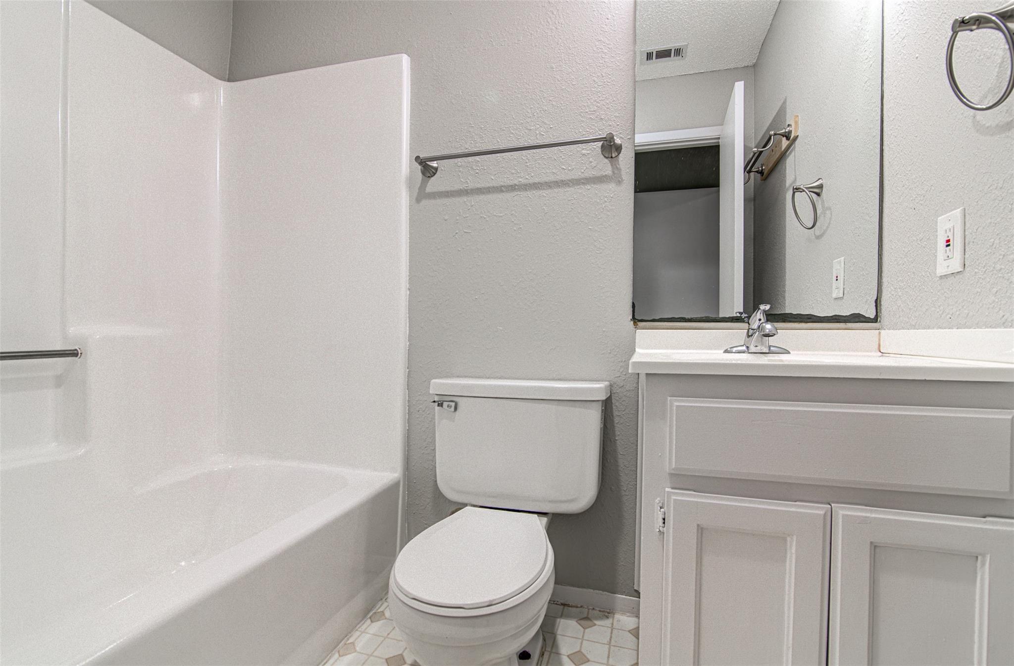 12824 Tomanet Trl #a Property Photo 10