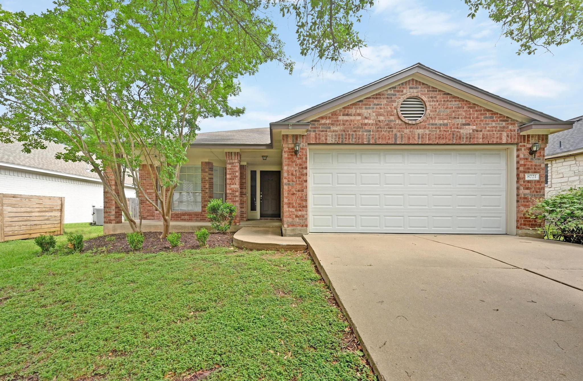 8721 Corran Ferry Dr Property Photo