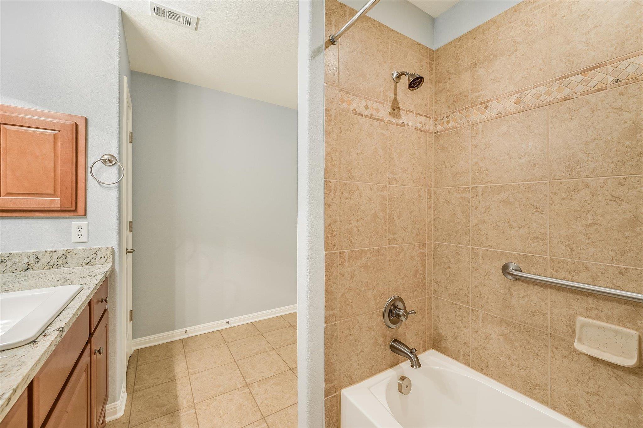 30 Wildwood Dr #122 Property Photo 19