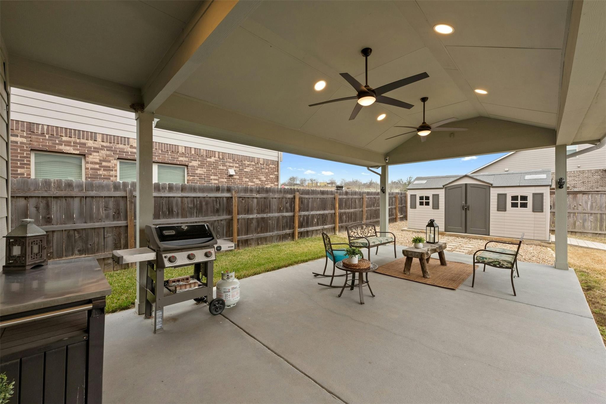 7229 Dungarees Way Property Photo 1