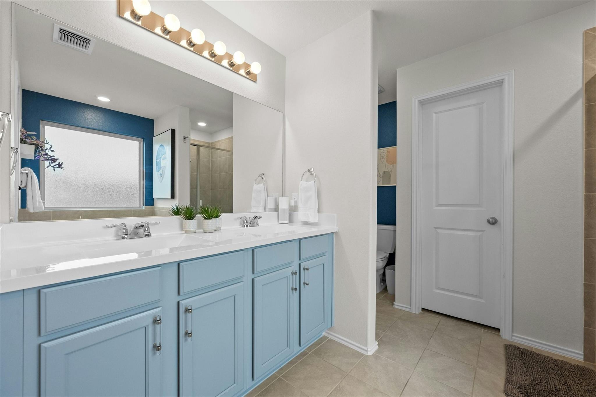 7229 Dungarees Way Property Photo 16