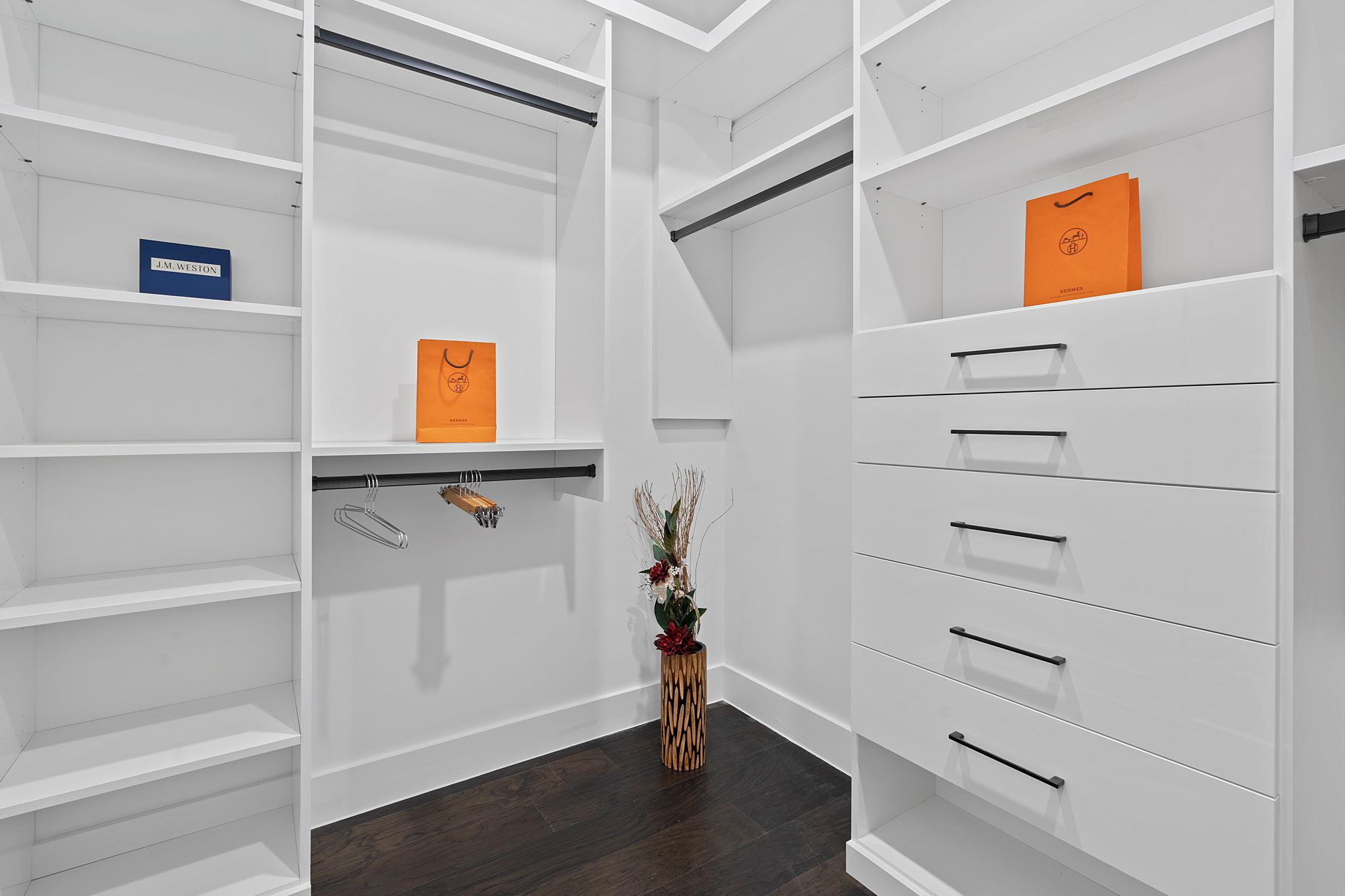 20806 Northland Cir Property Photo 25