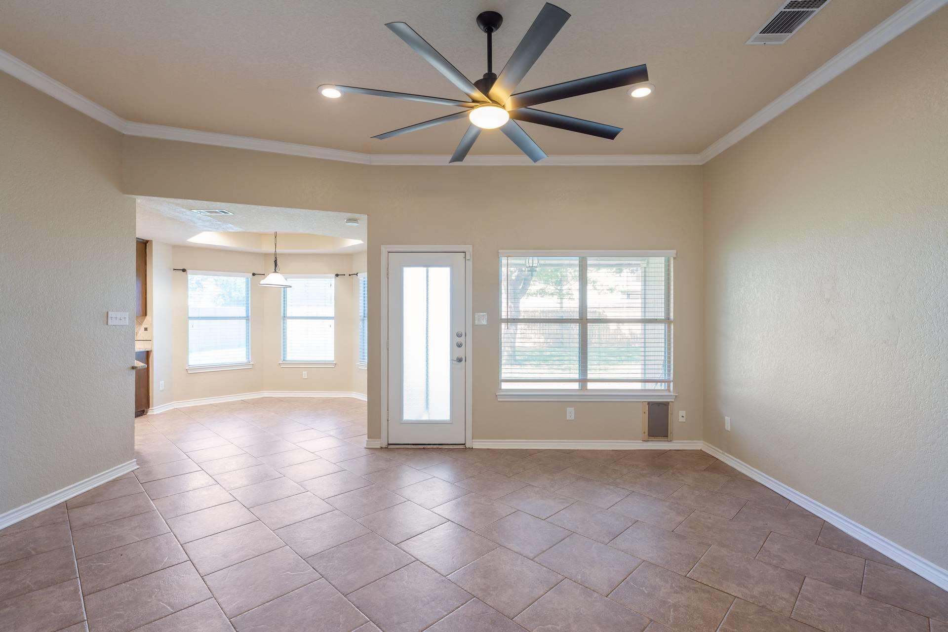 2604 Bluebonnet Valley Dr Property Photo 4
