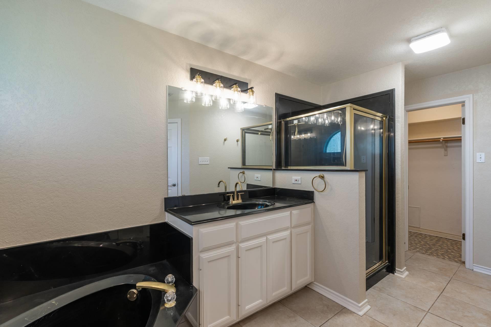 2604 Bluebonnet Valley Dr Property Photo 19