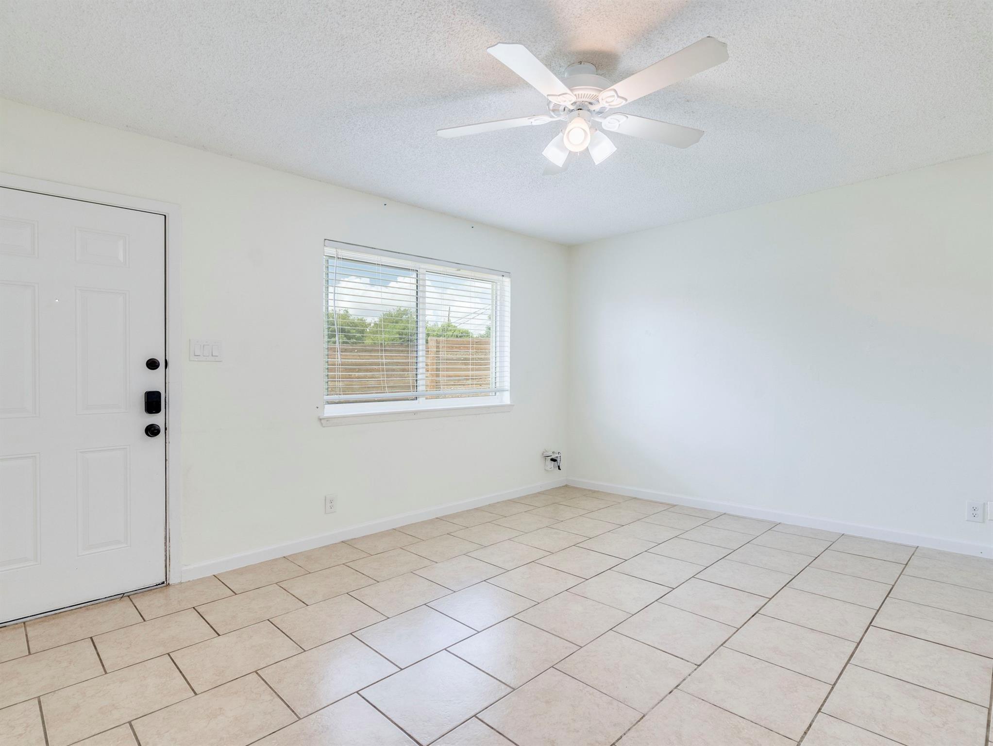 3404 Willowrun Cv #c Property Photo 7
