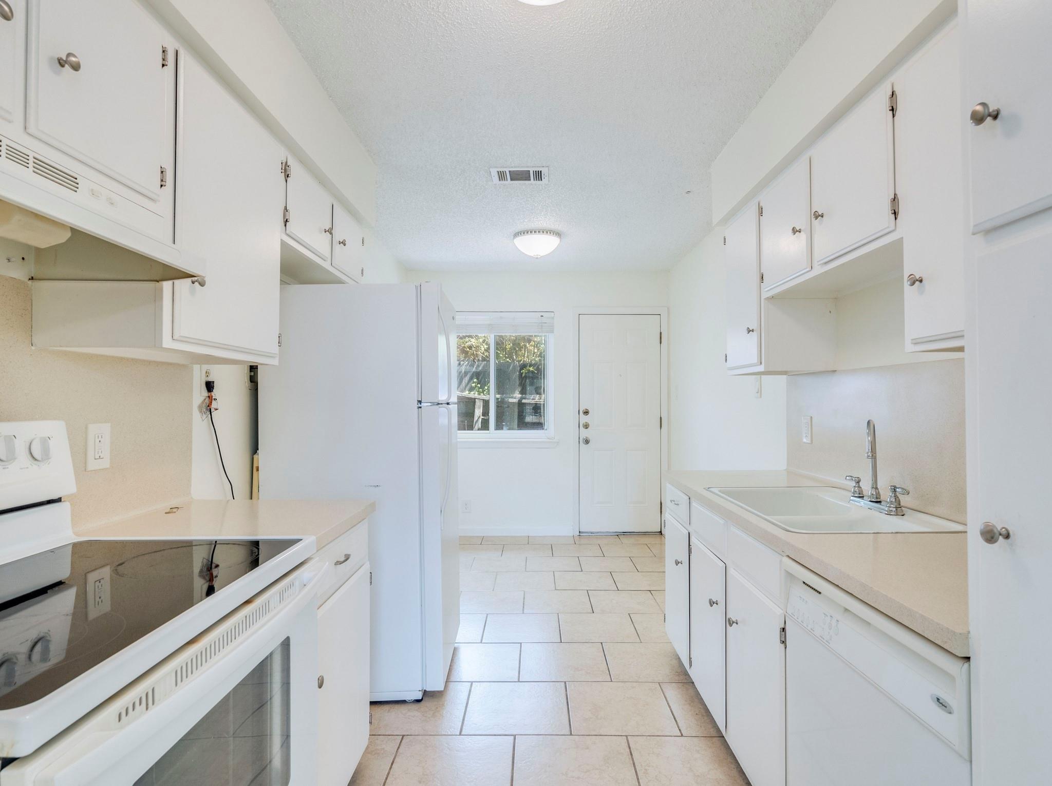 3404 Willowrun Cv #c Property Photo 9