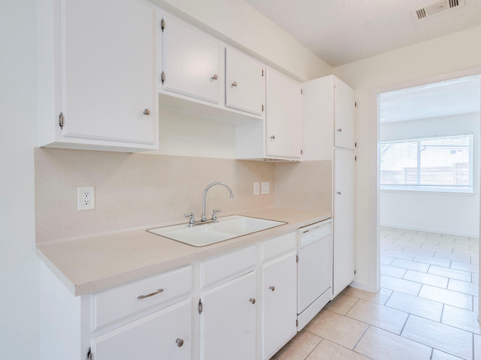 3404 Willowrun Cv #c Property Photo 11
