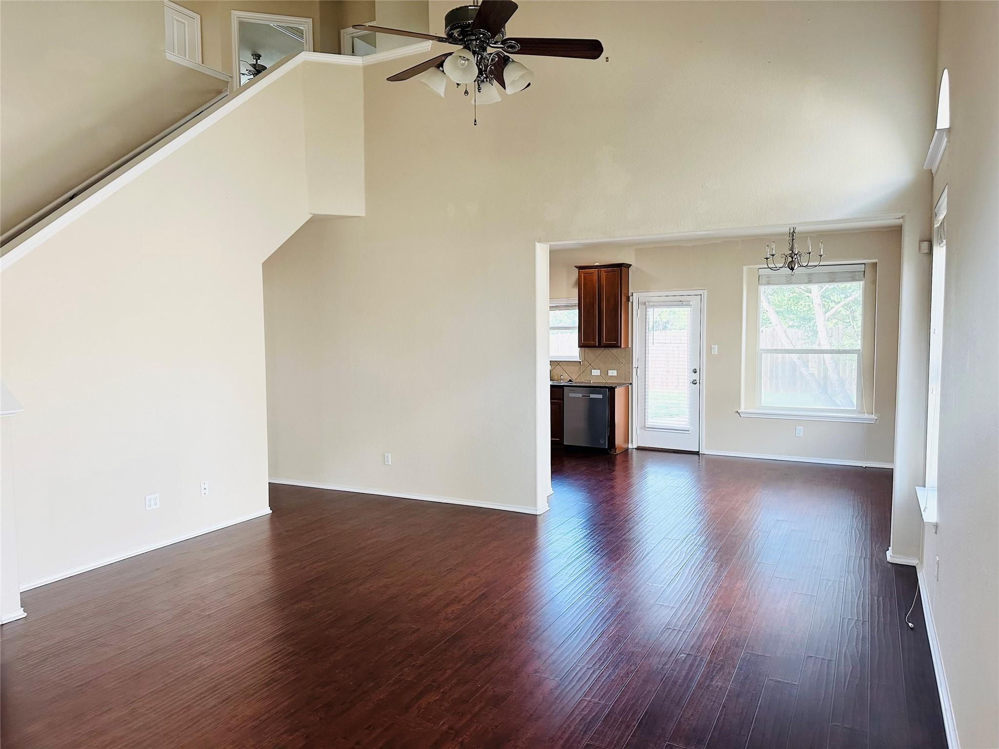 245 Verano Dr Property Photo 3