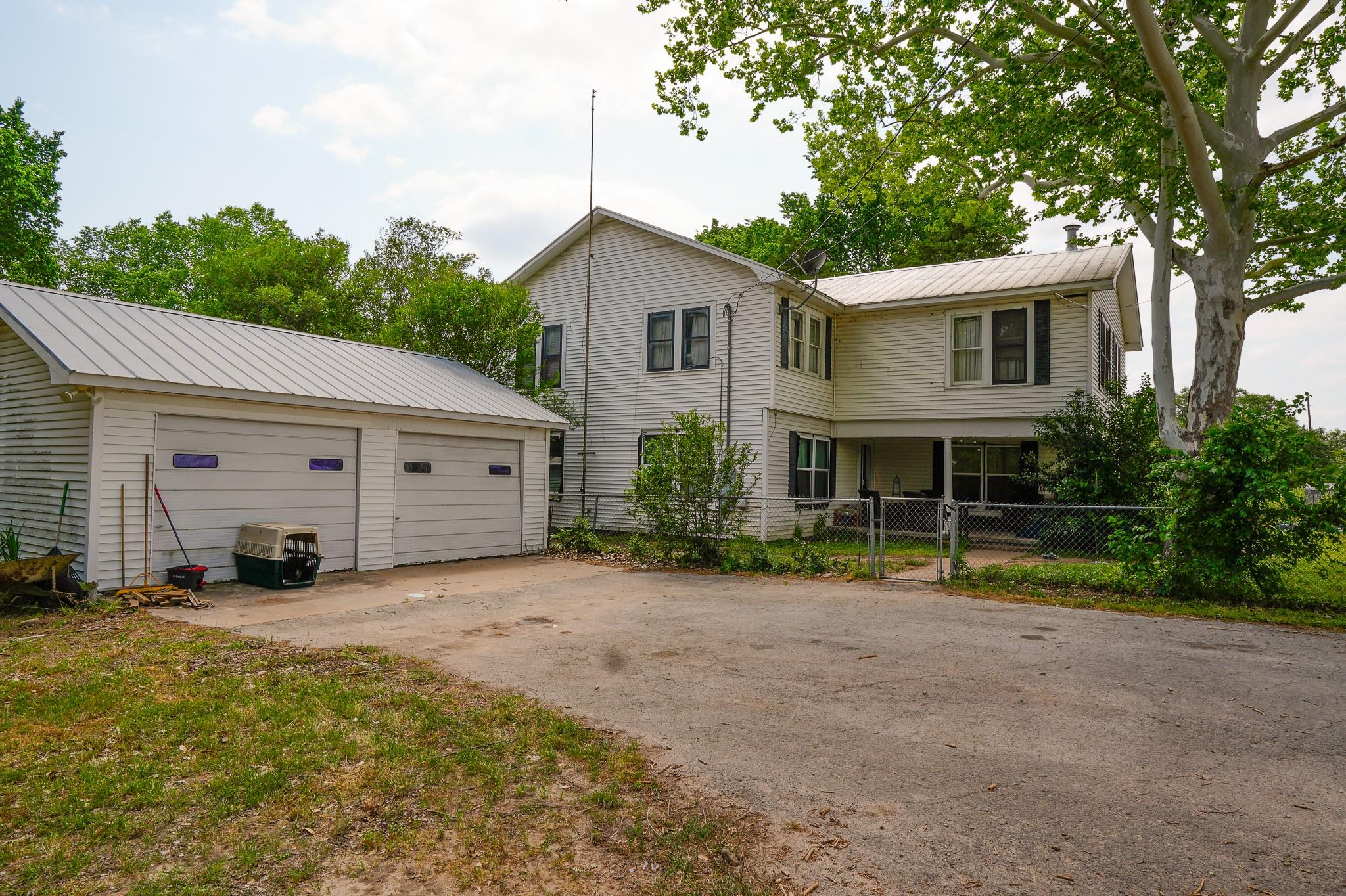 1688 E State Highway 71 Property Photo