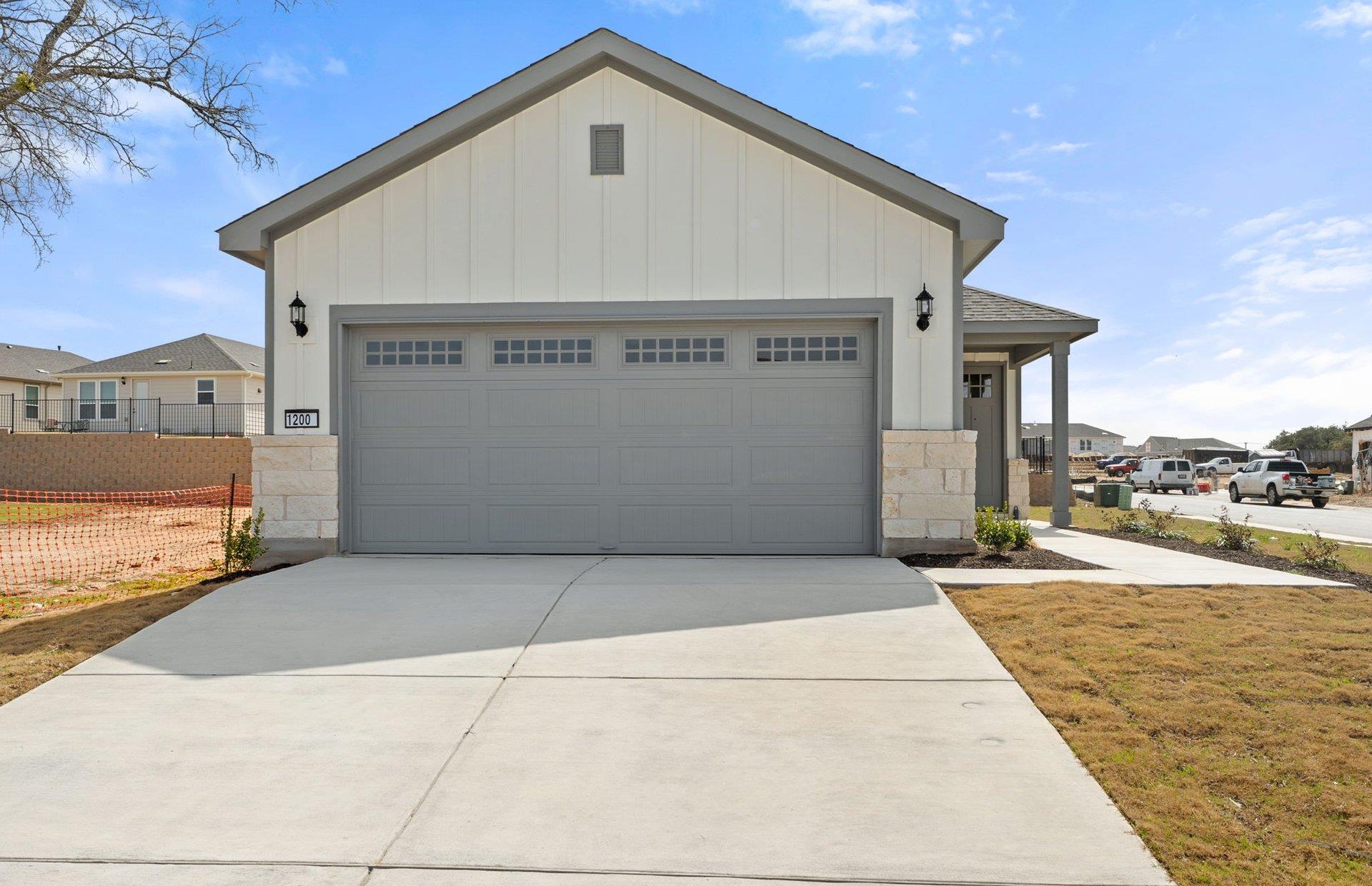 1200 Winedale Ln Property Photo 1