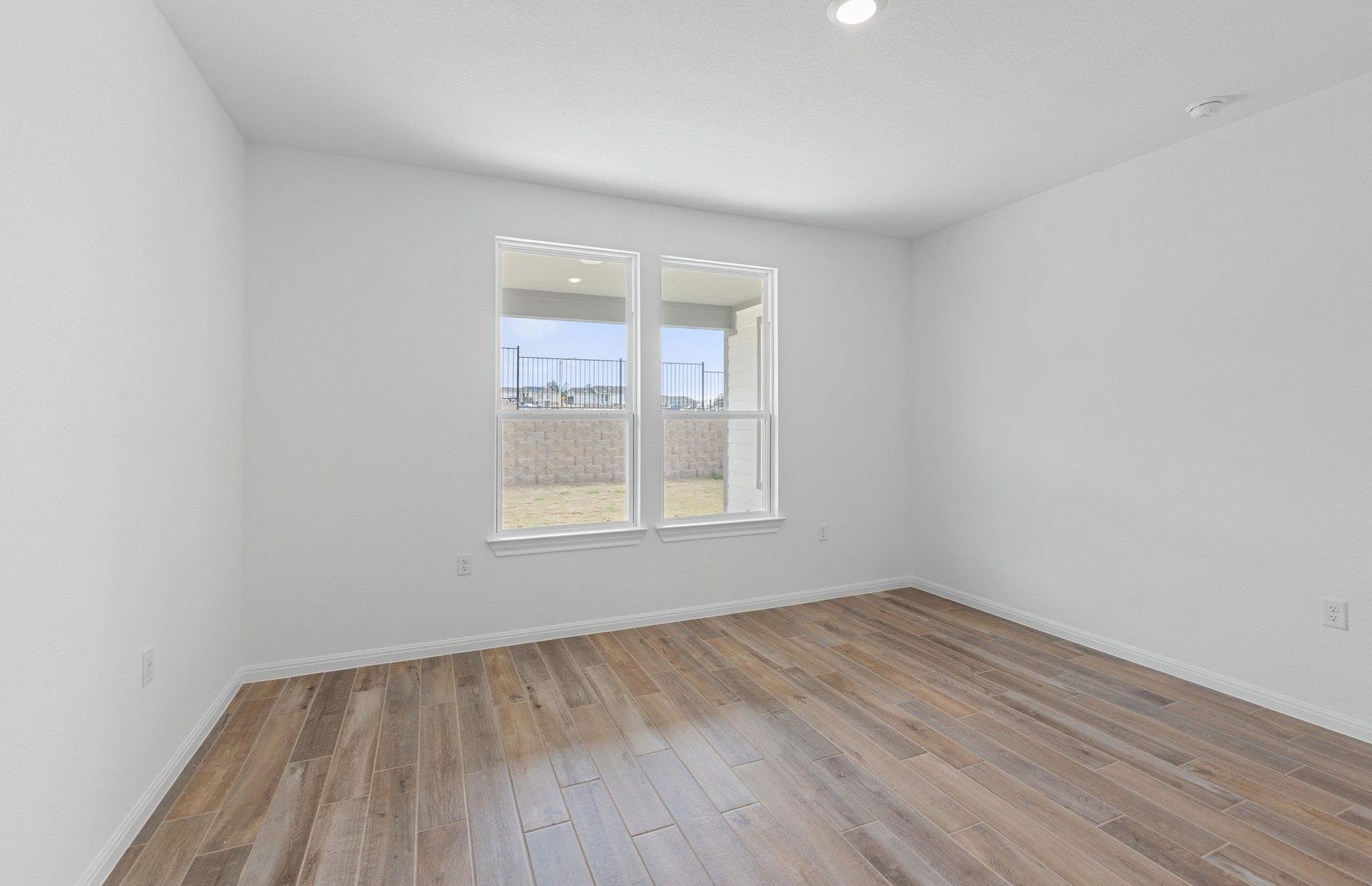1200 Winedale Ln Property Photo 9