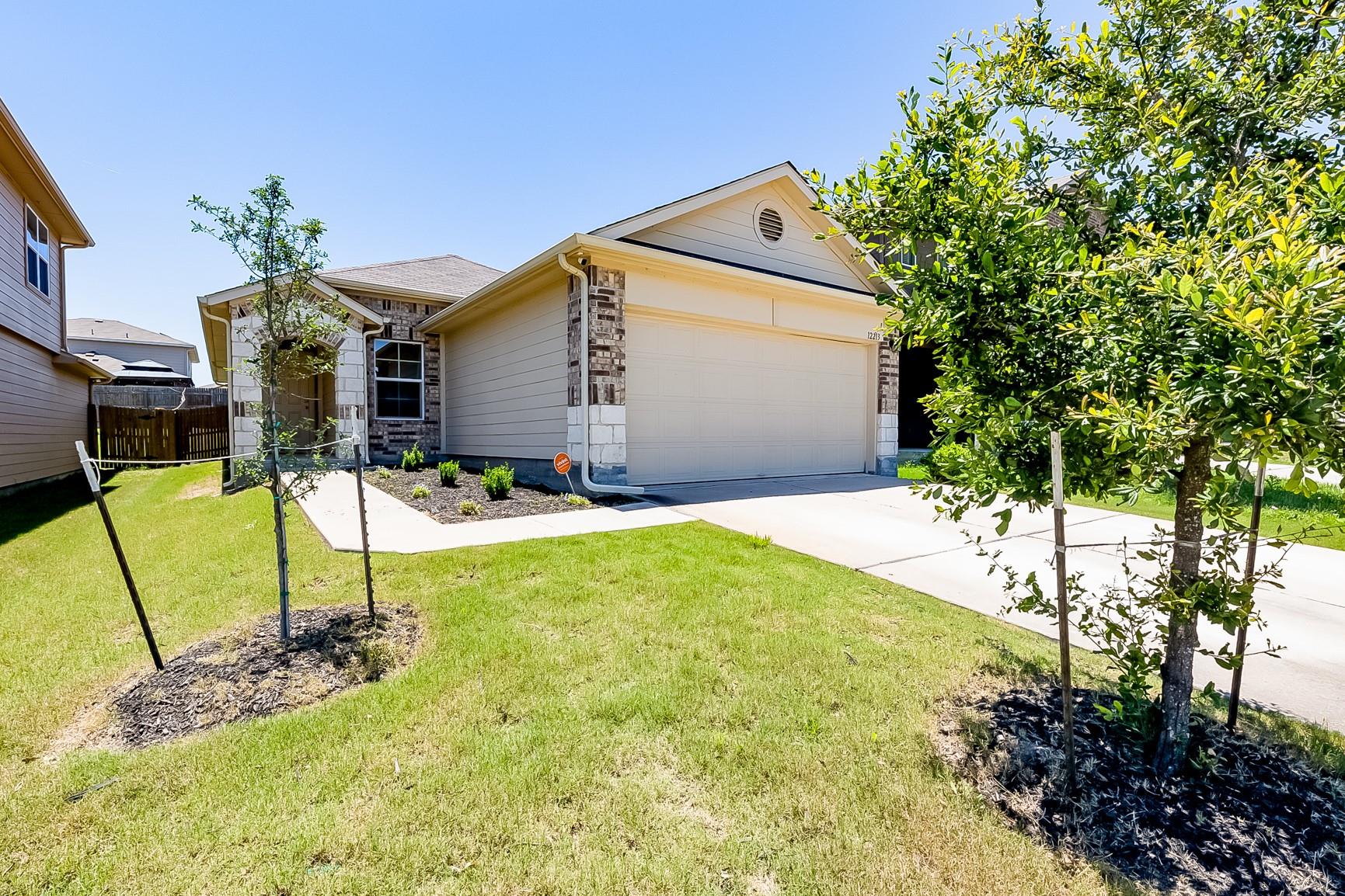12213 Riprap Dr Property Photo 3