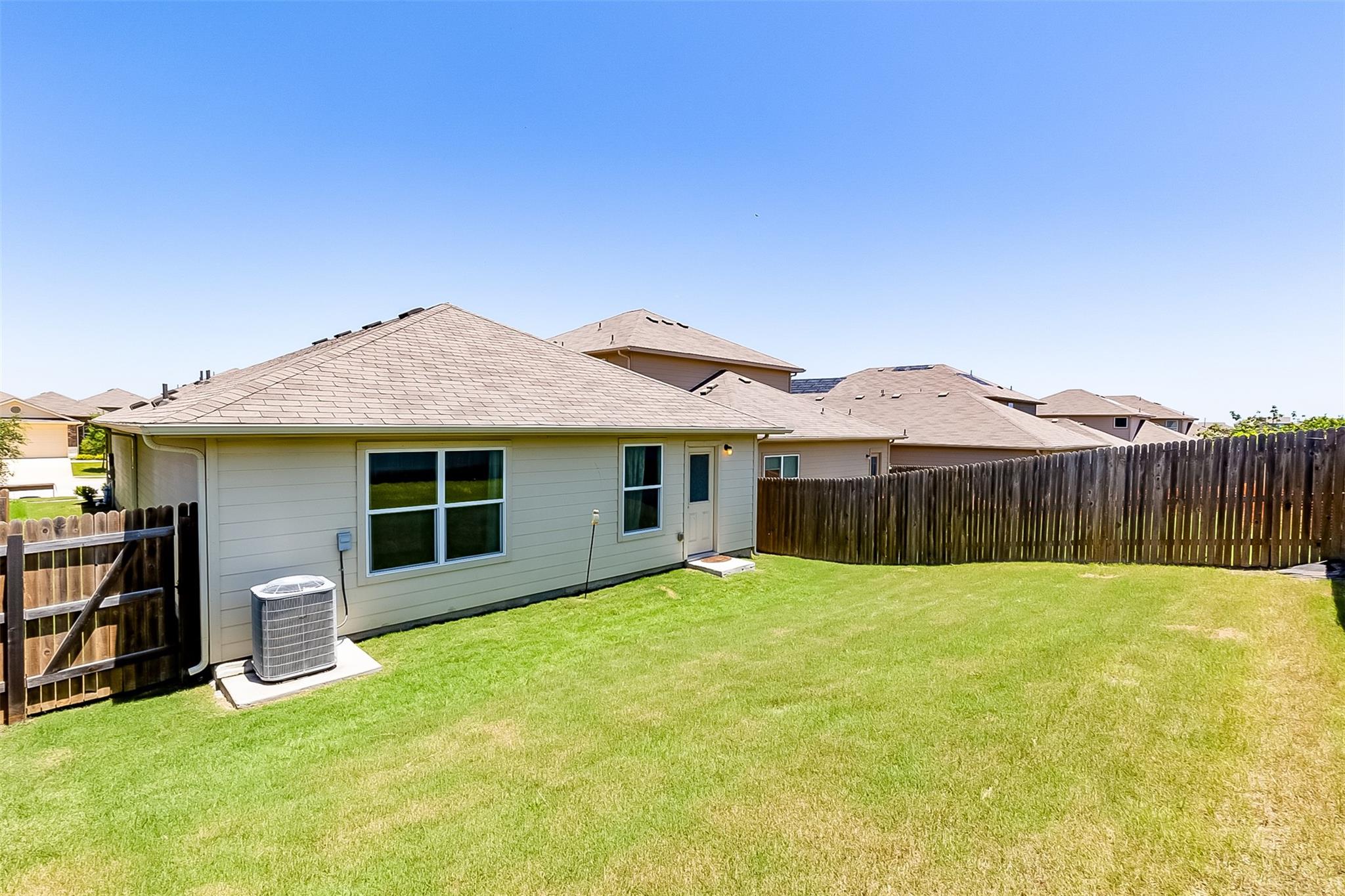 12213 Riprap Dr Property Photo 24