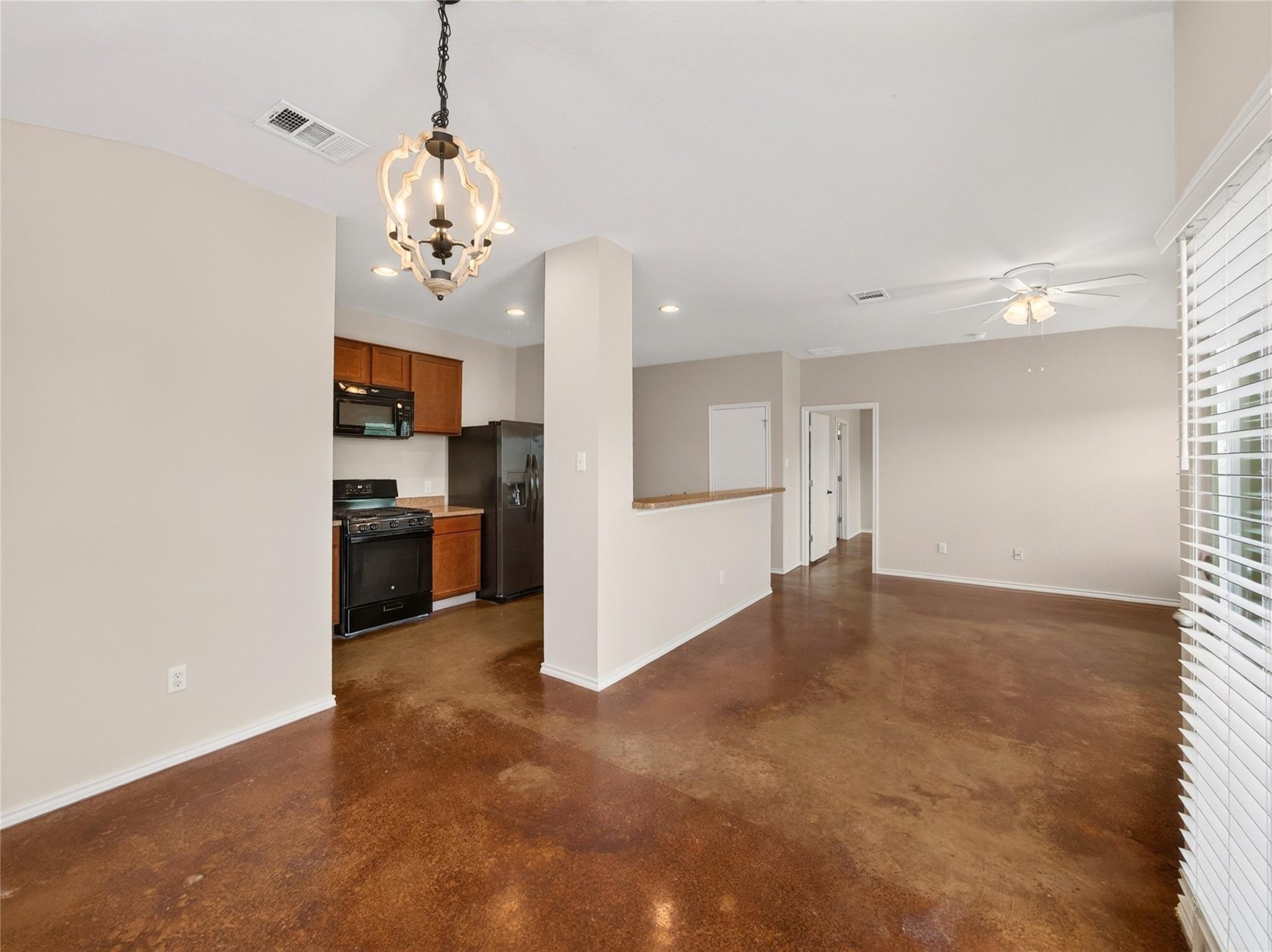 1480 Twin Cv Property Photo 8