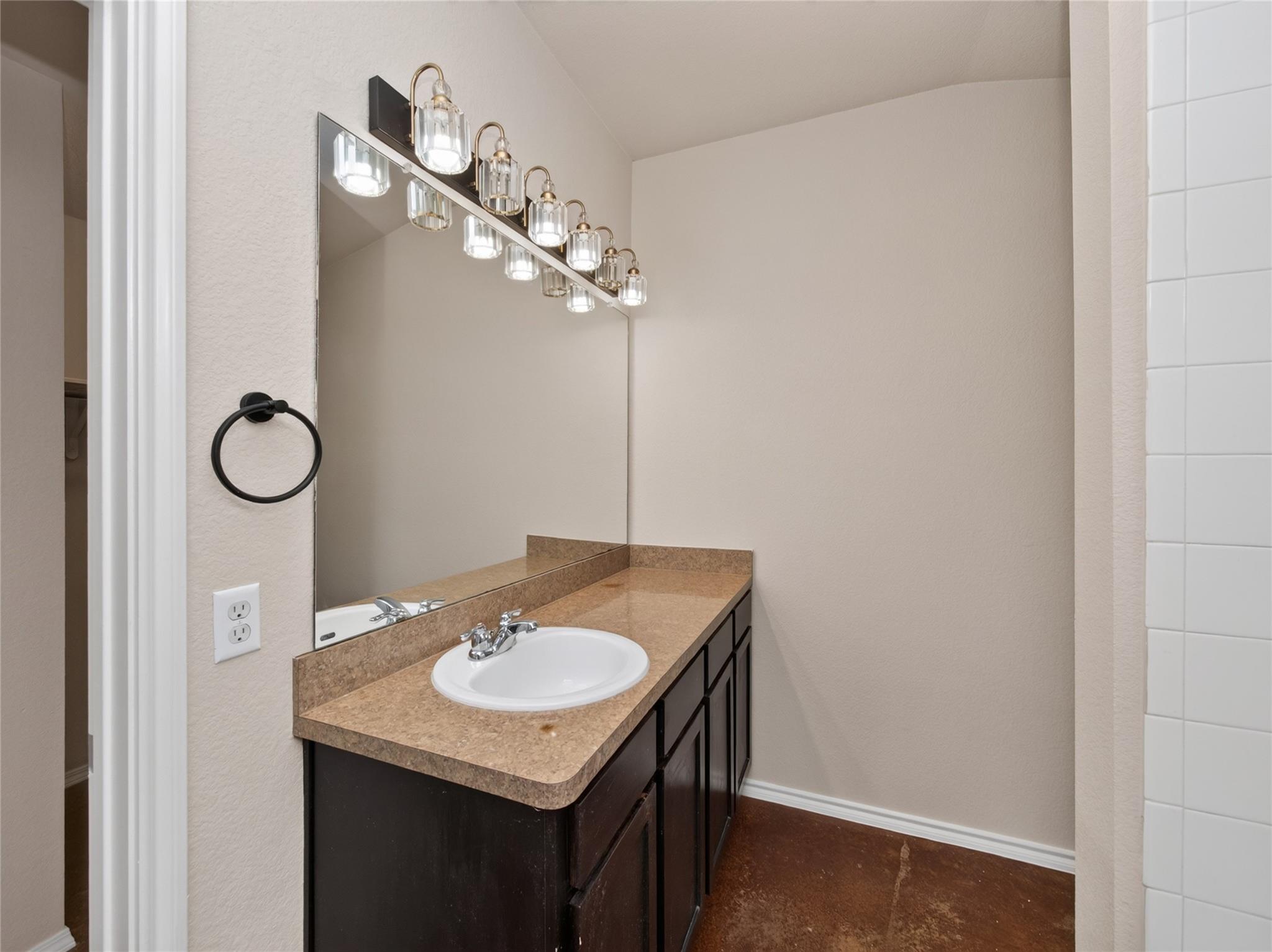 1480 Twin Cv Property Photo 17