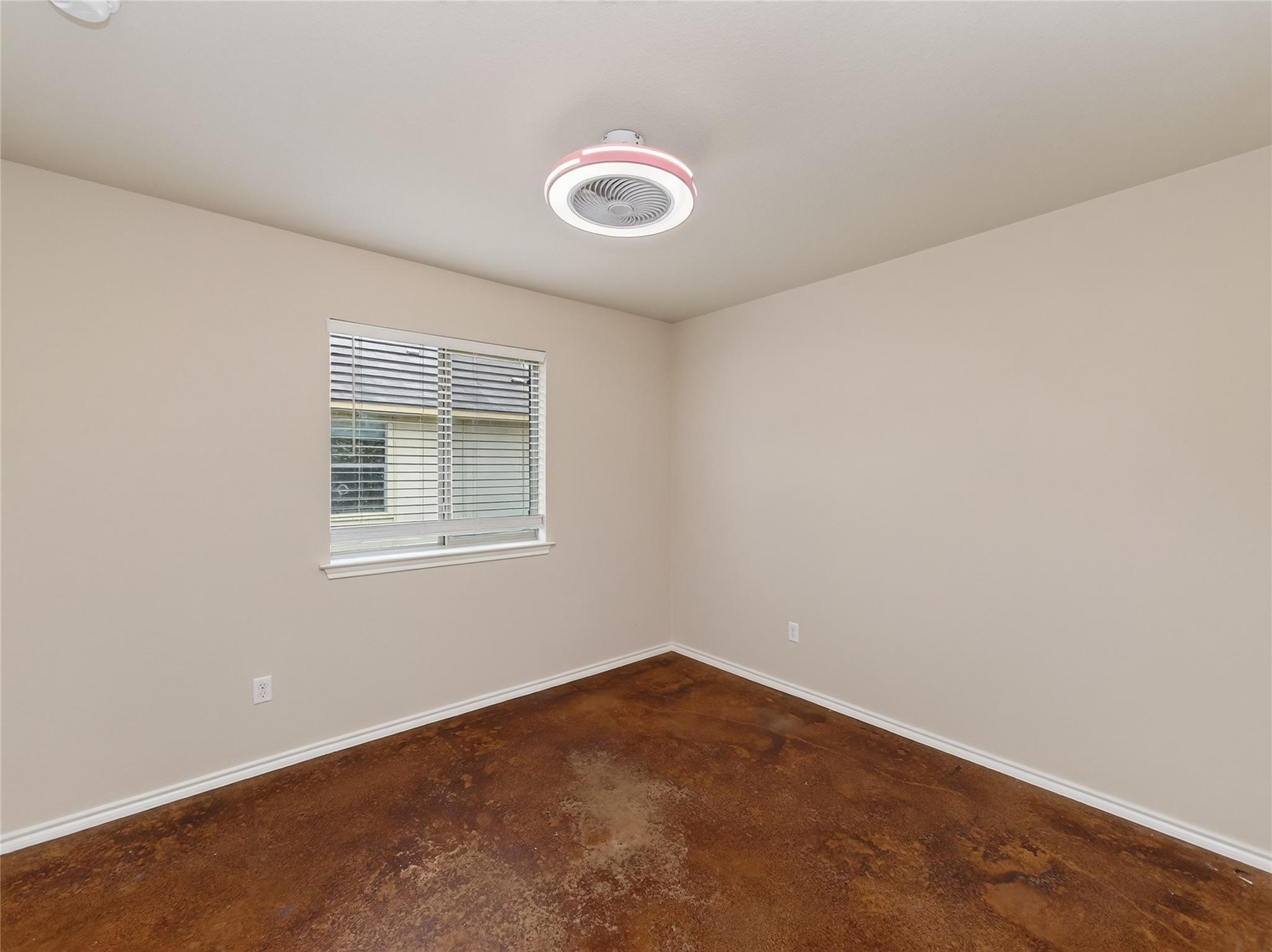 1480 Twin Cv Property Photo 24