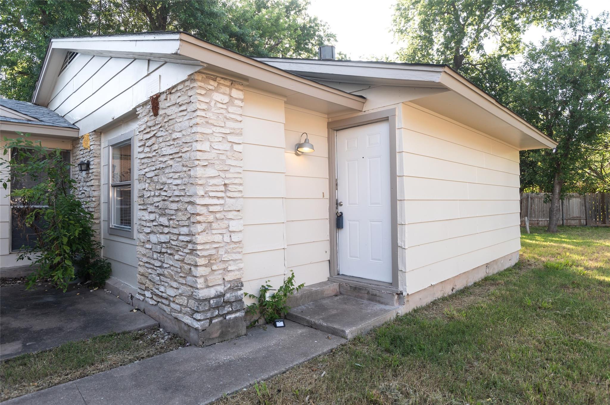 1407 Click Cv #b Property Photo 1