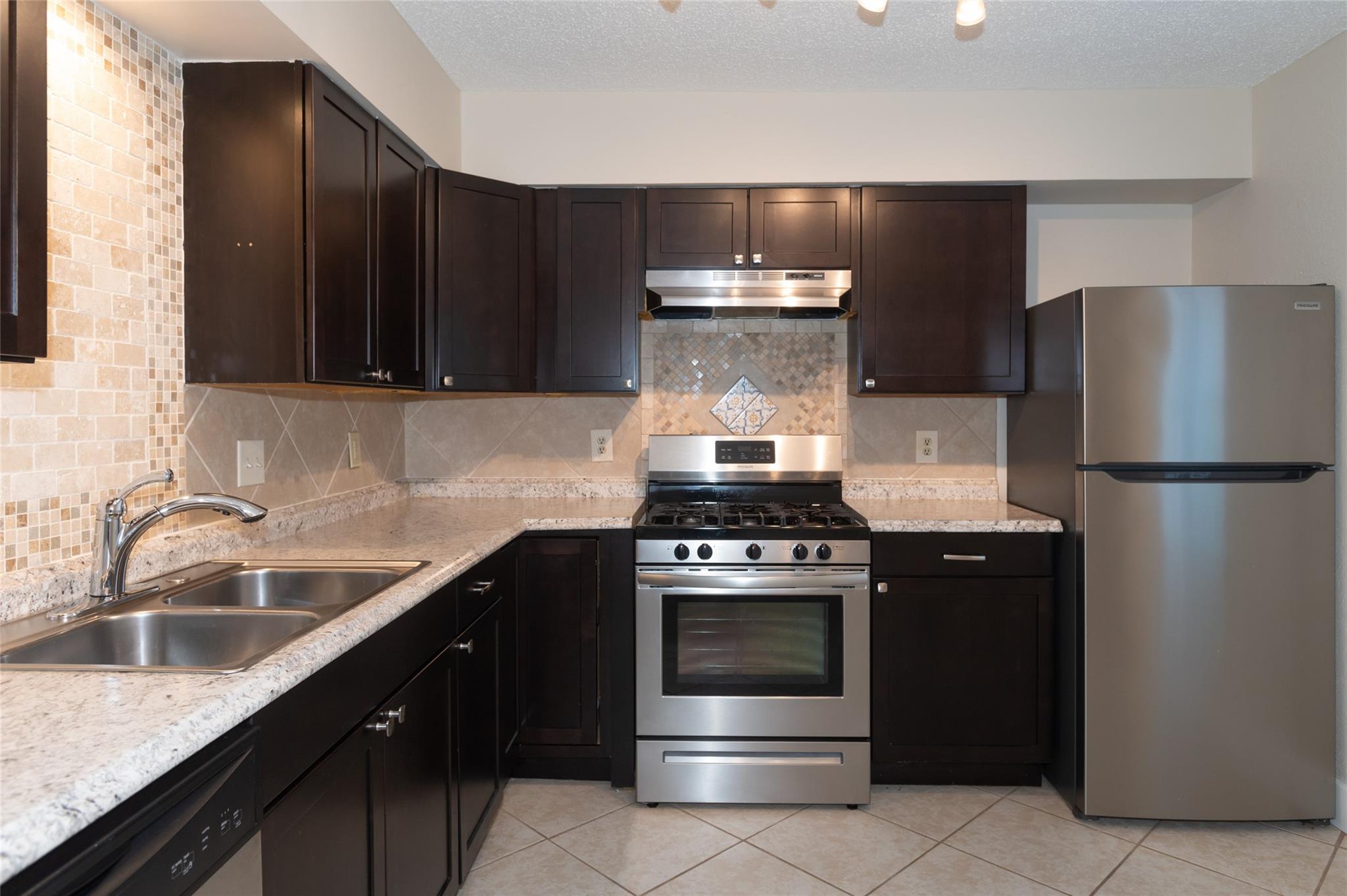 1407 Click Cv #b Property Photo 7