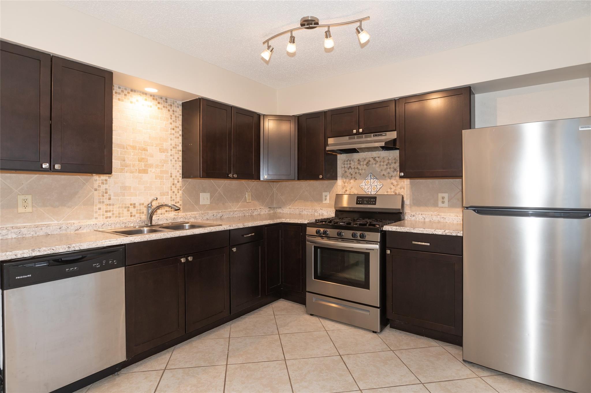 1407 Click Cv #b Property Photo 8