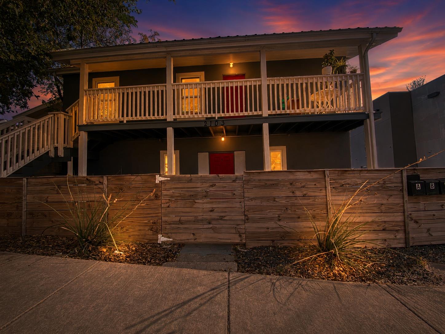 2103 Rosewood Ave #a Property Photo 1
