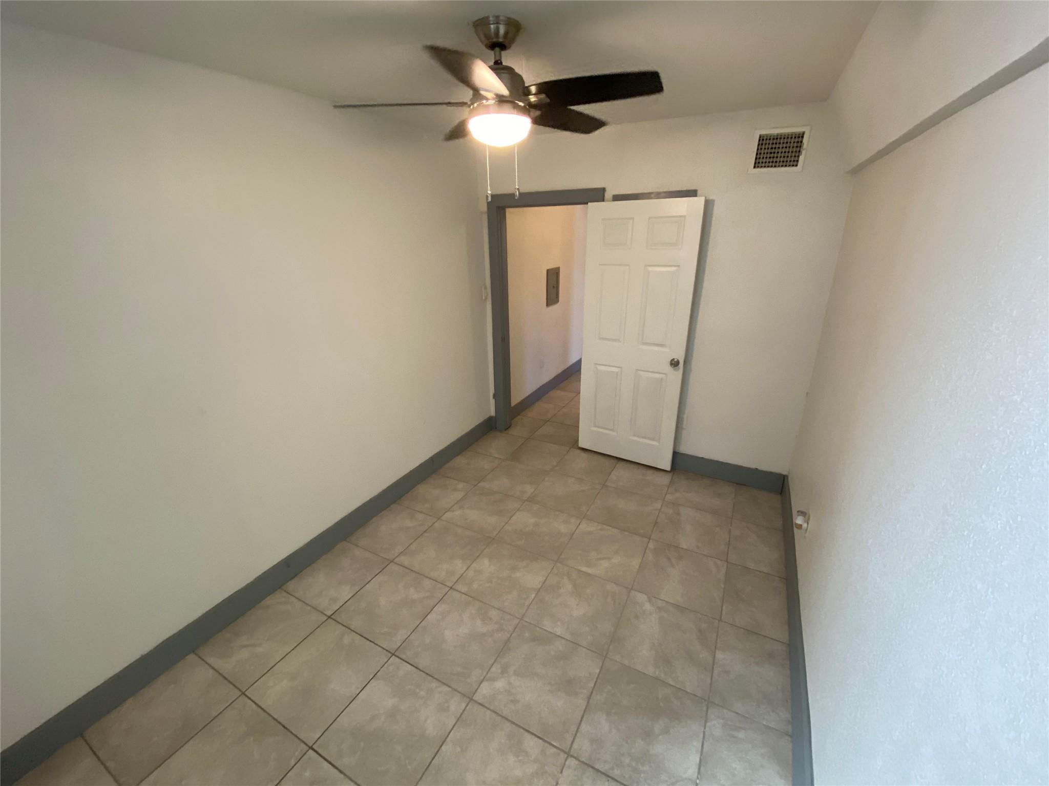 2103 Rosewood Ave #a Property Photo 6