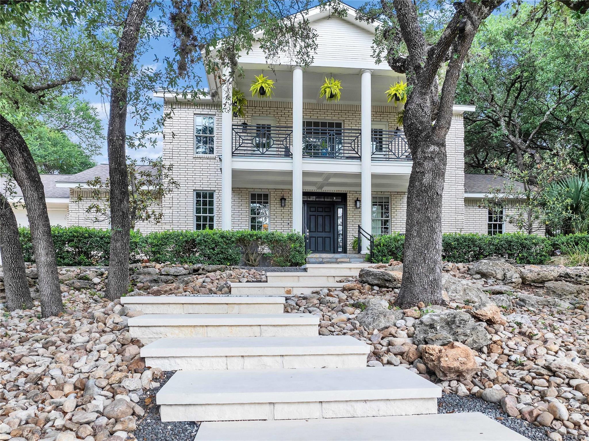 3219 Park Hills Dr Property Photo