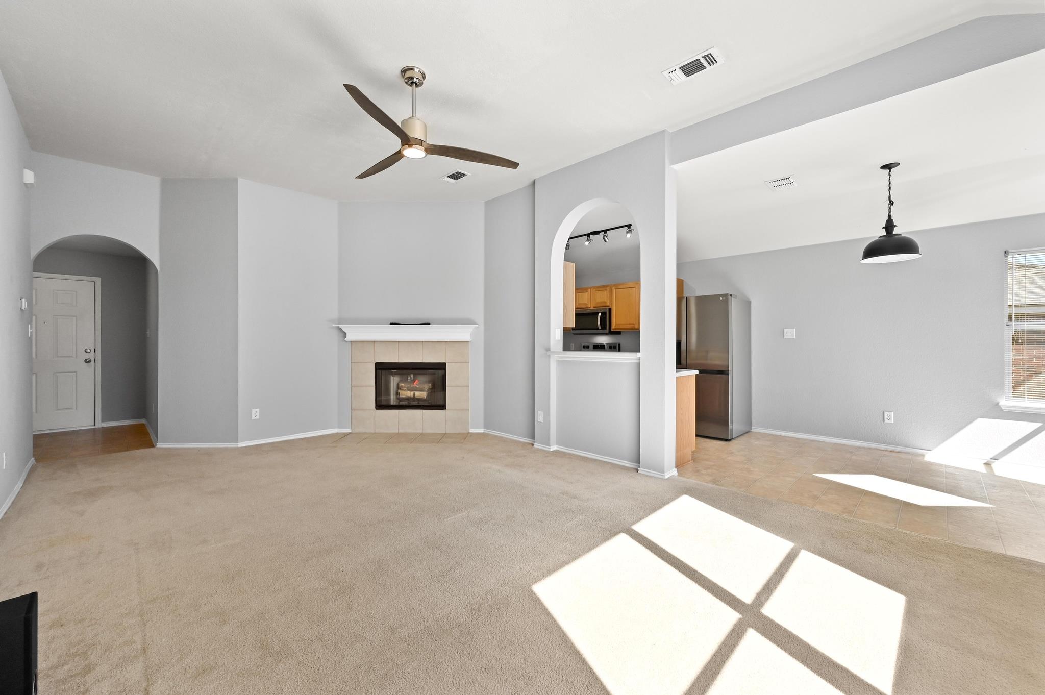740 Clearview Cir Property Photo 4
