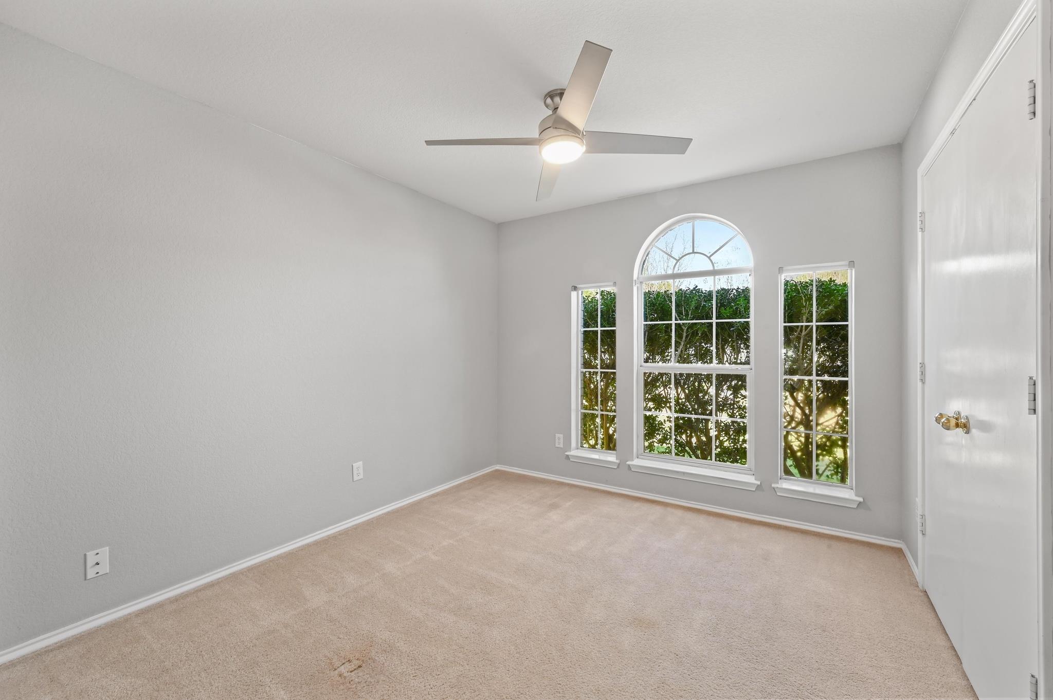740 Clearview Cir Property Photo 7