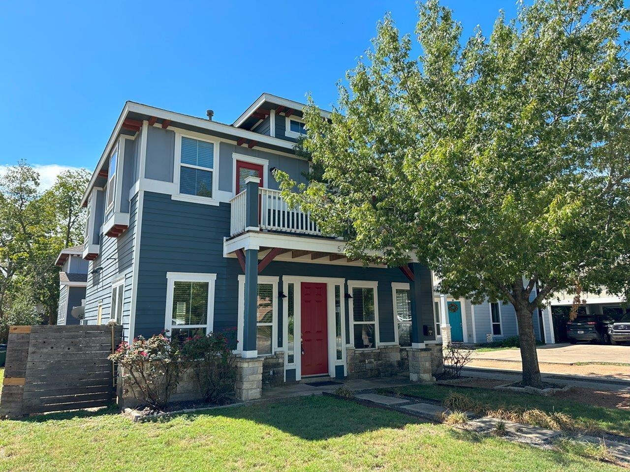 505 W North Loop Blvd #a Property Photo 1