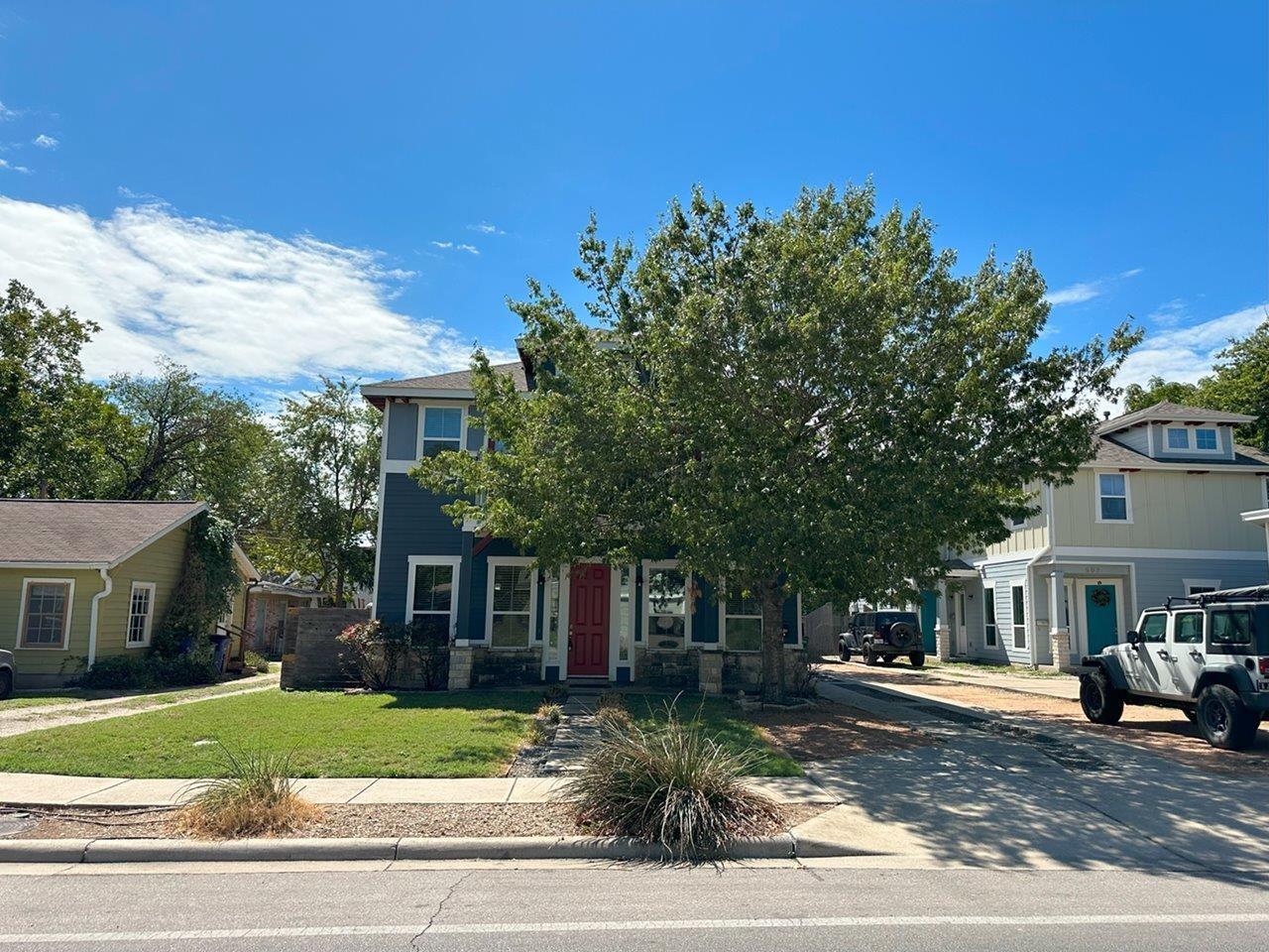 505 W North Loop Blvd #a Property Photo 3