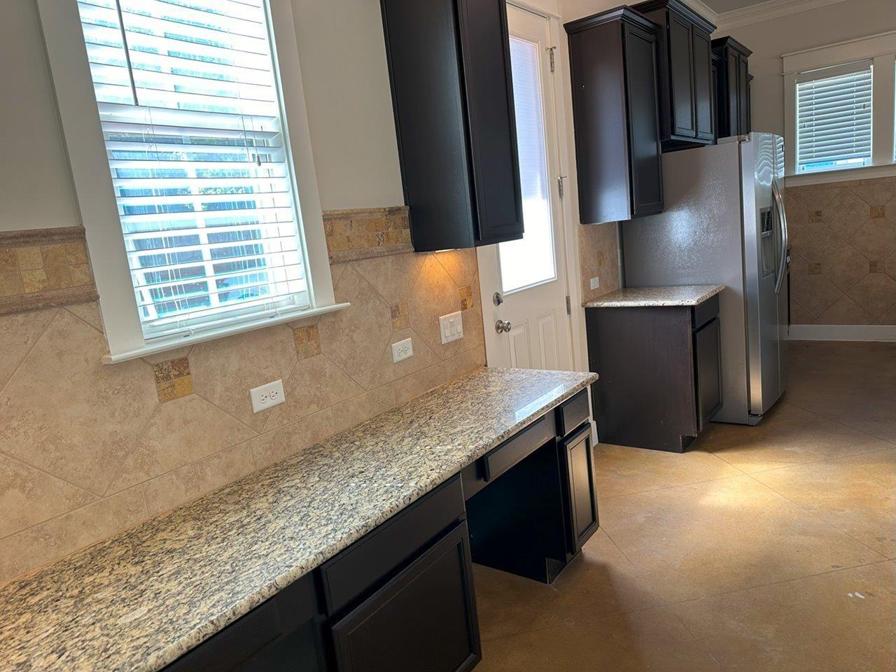 505 W North Loop Blvd #a Property Photo 13