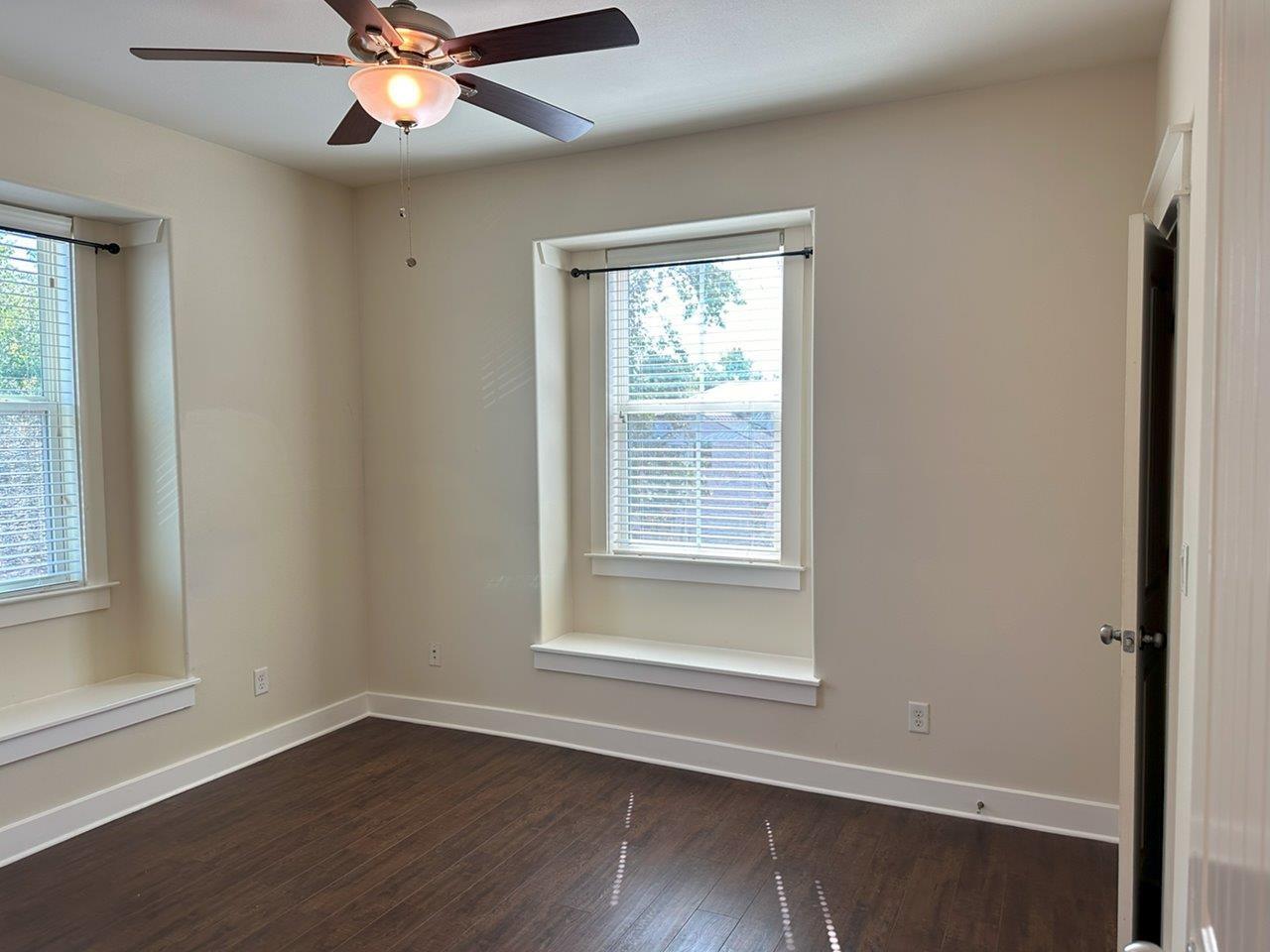 505 W North Loop Blvd #a Property Photo 18