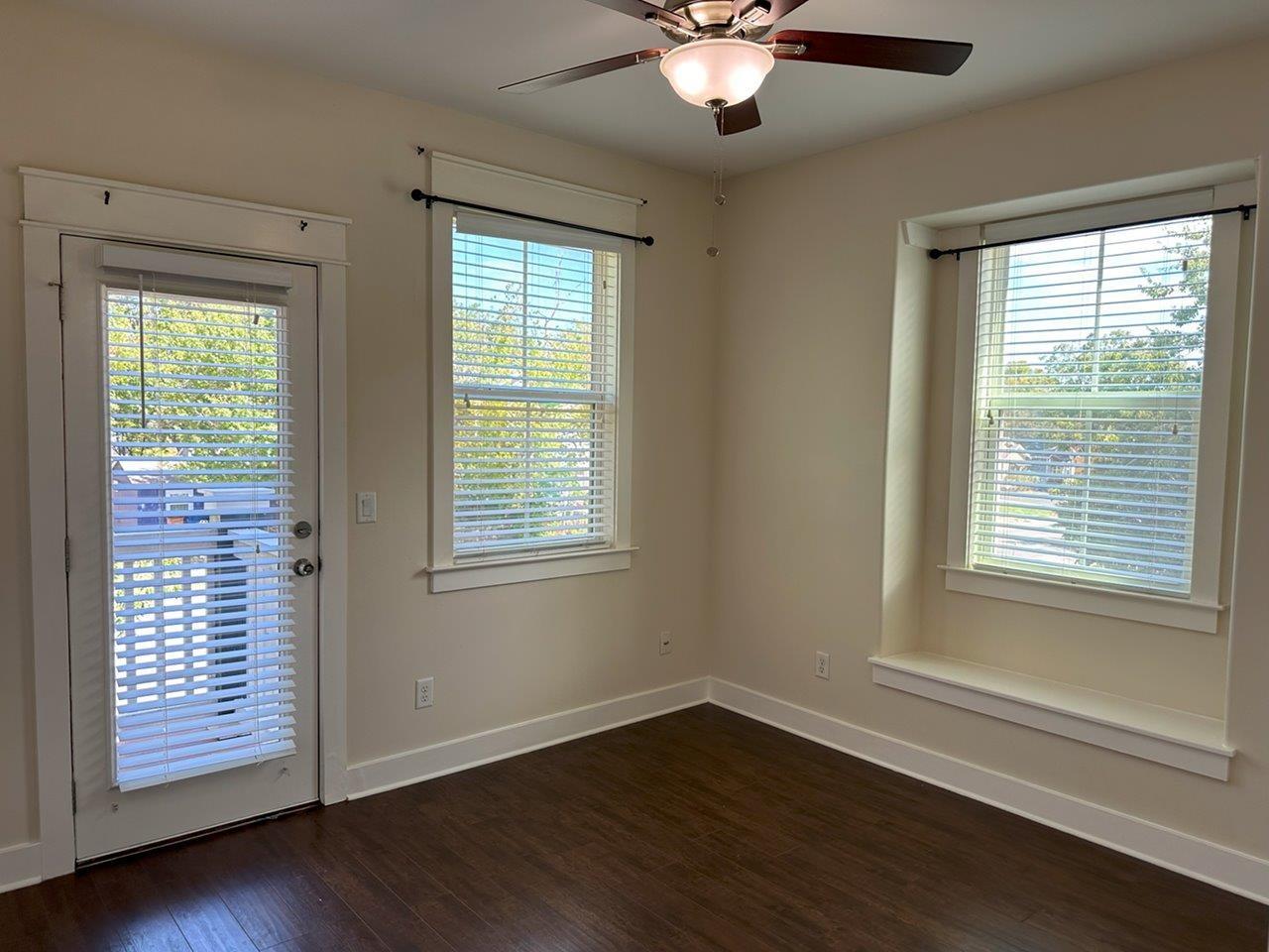 505 W North Loop Blvd #a Property Photo 20
