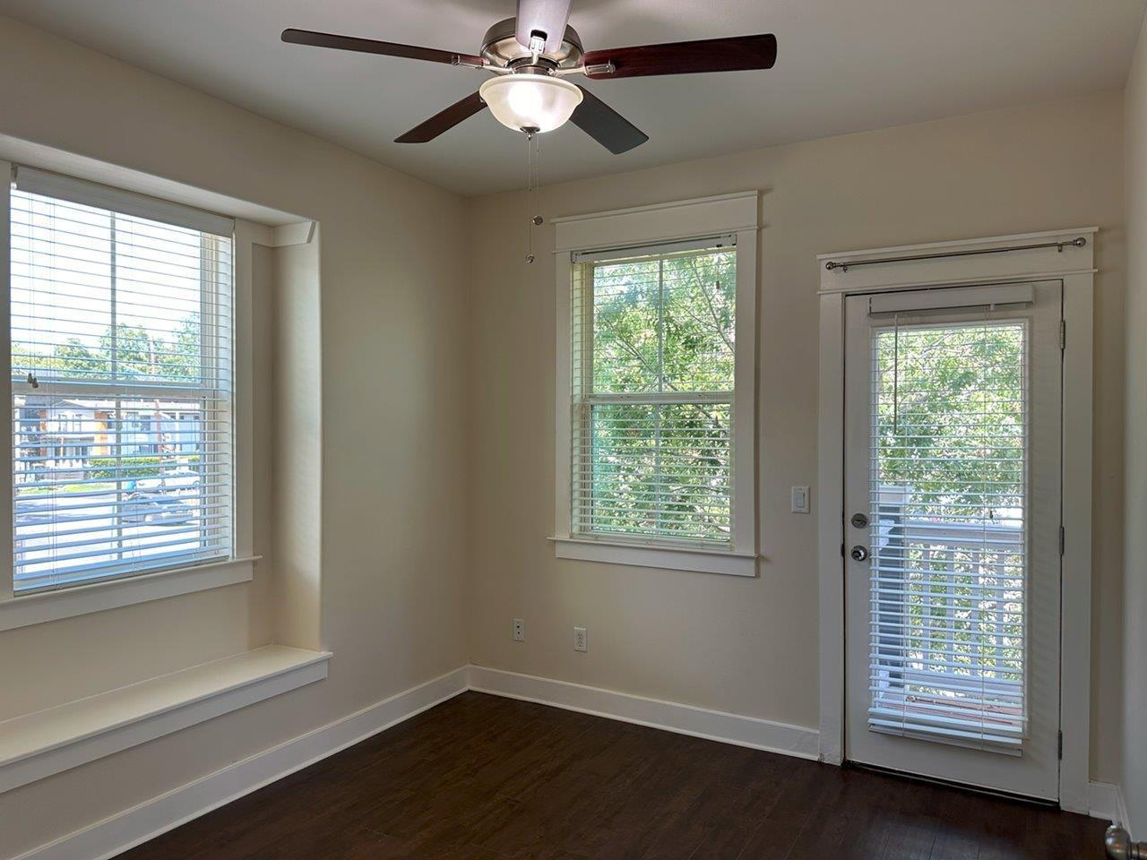 505 W North Loop Blvd #a Property Photo 22
