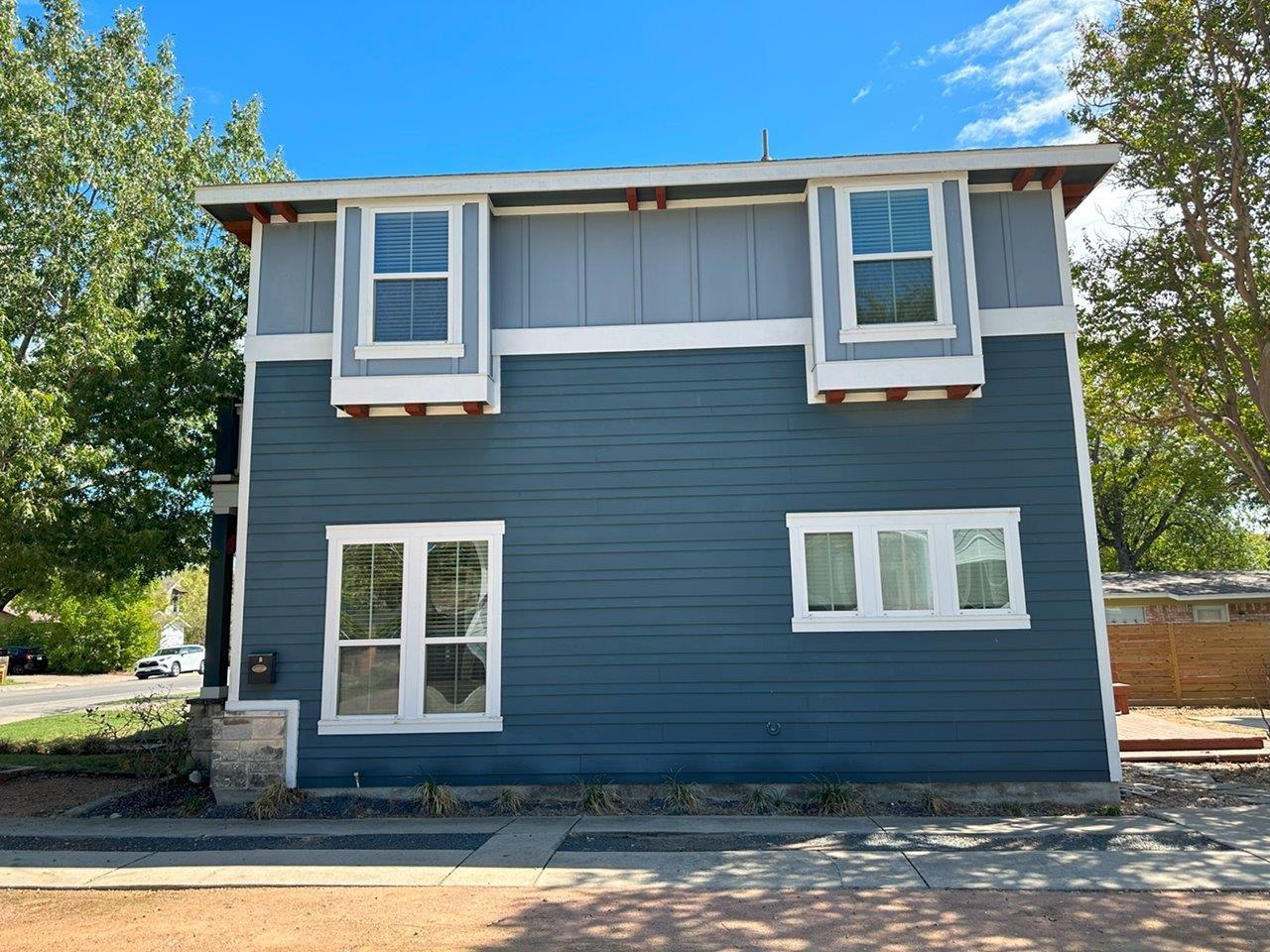 505 W North Loop Blvd #a Property Photo 24