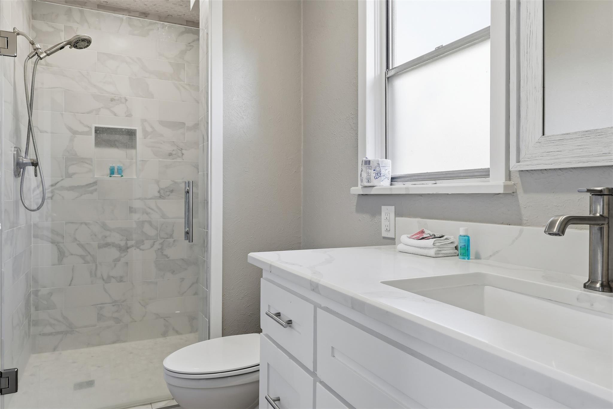 1016 N Avenue E Ave Property Photo 13