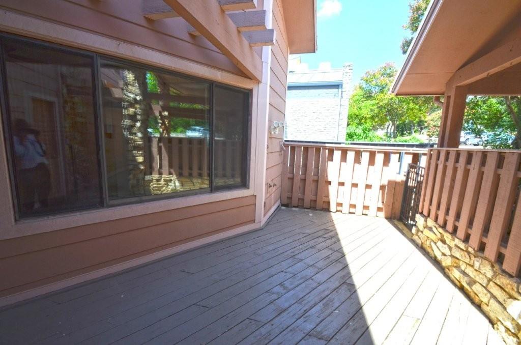 4603 Twin Valley Cir Property Photo 3
