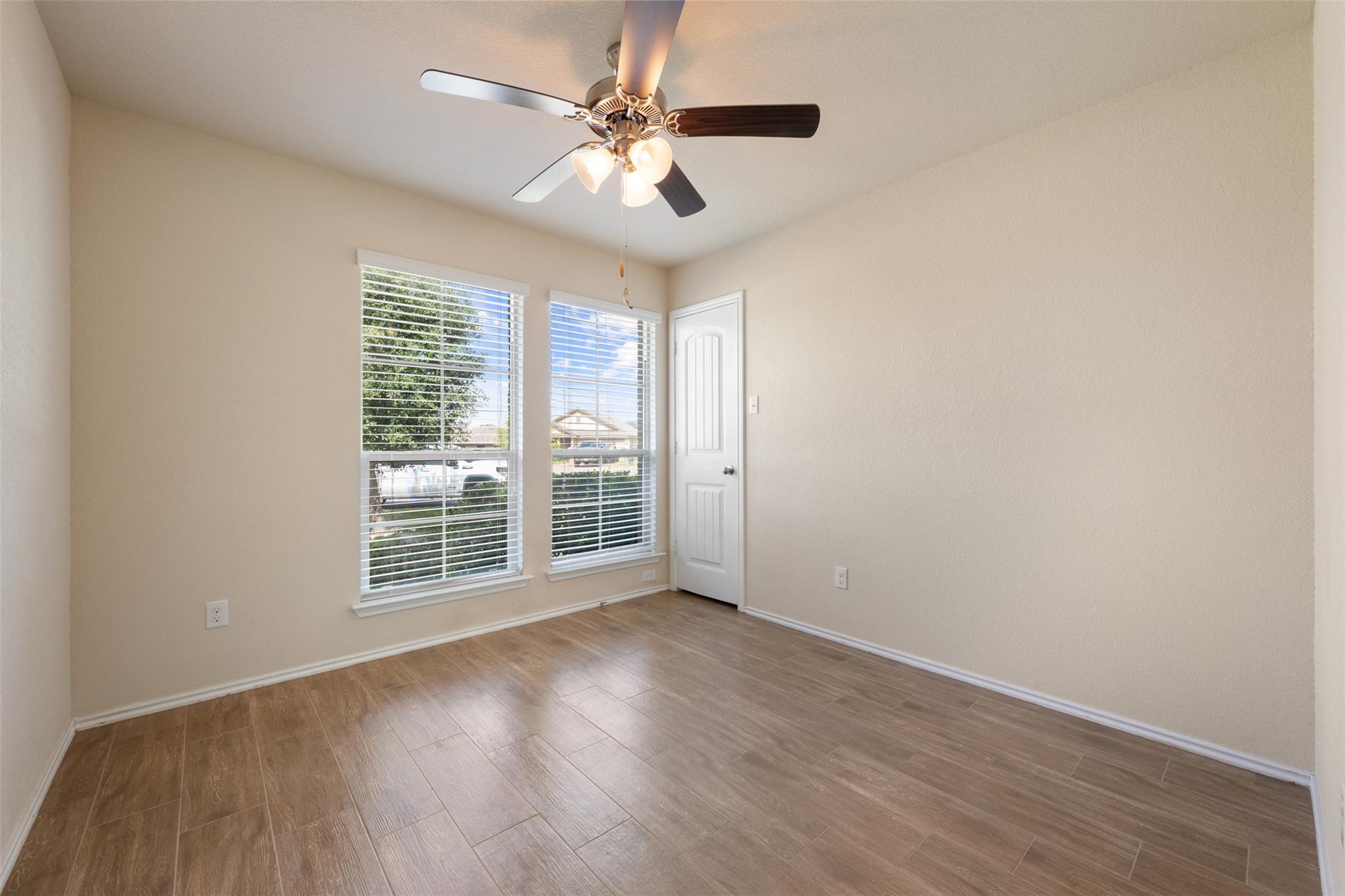 208 Plata Ln Property Photo 9
