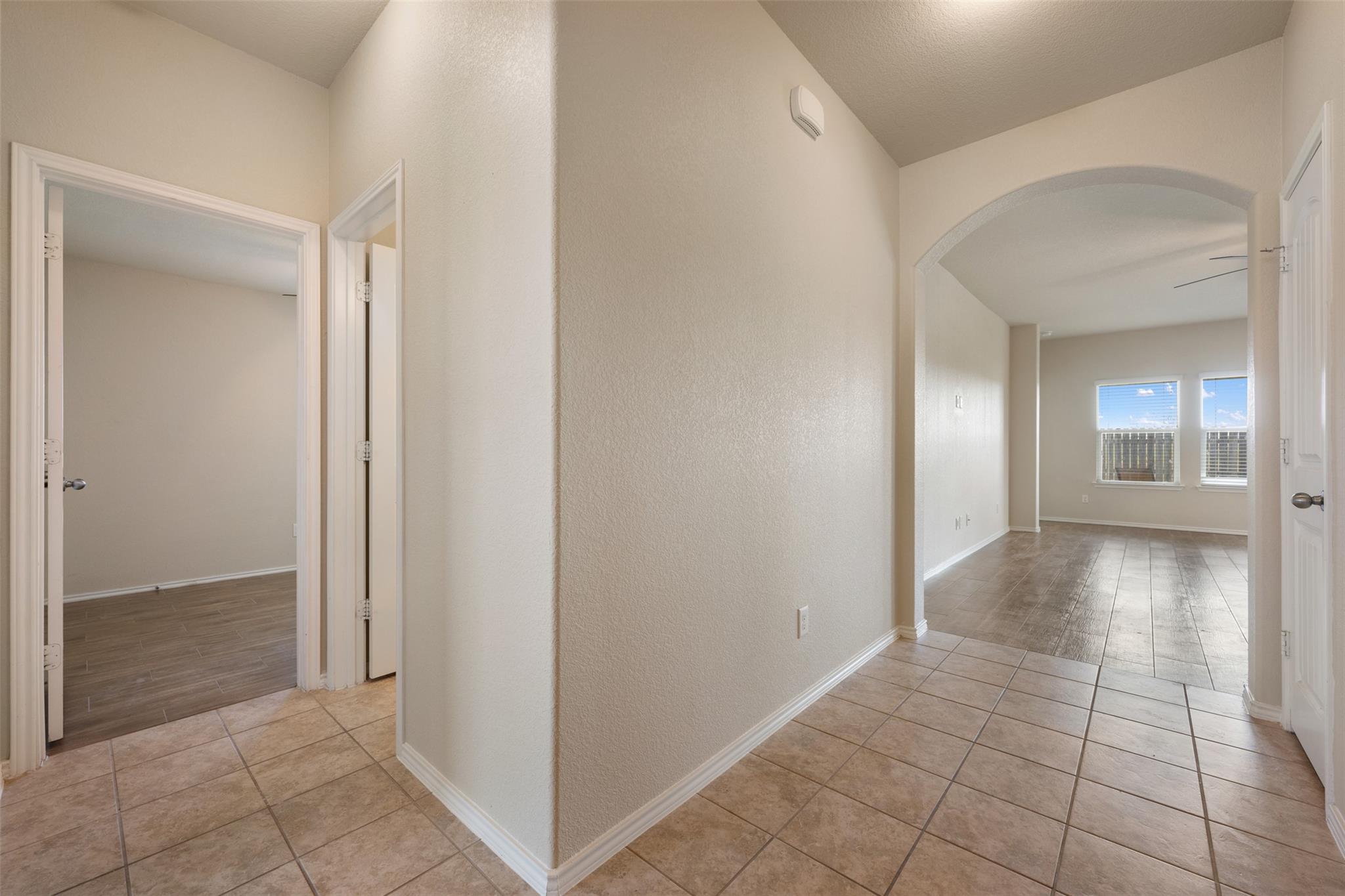 208 Plata Ln Property Photo 12