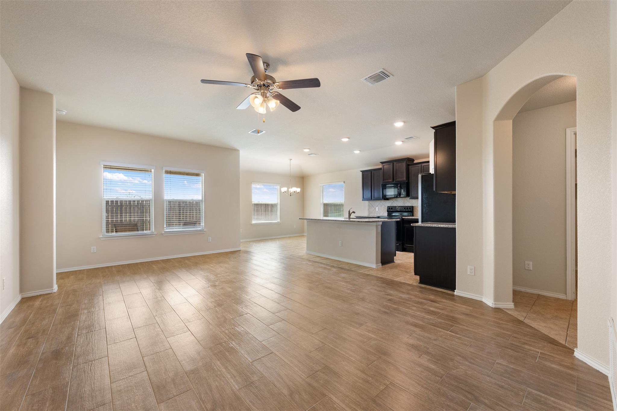 208 Plata Ln Property Photo 13