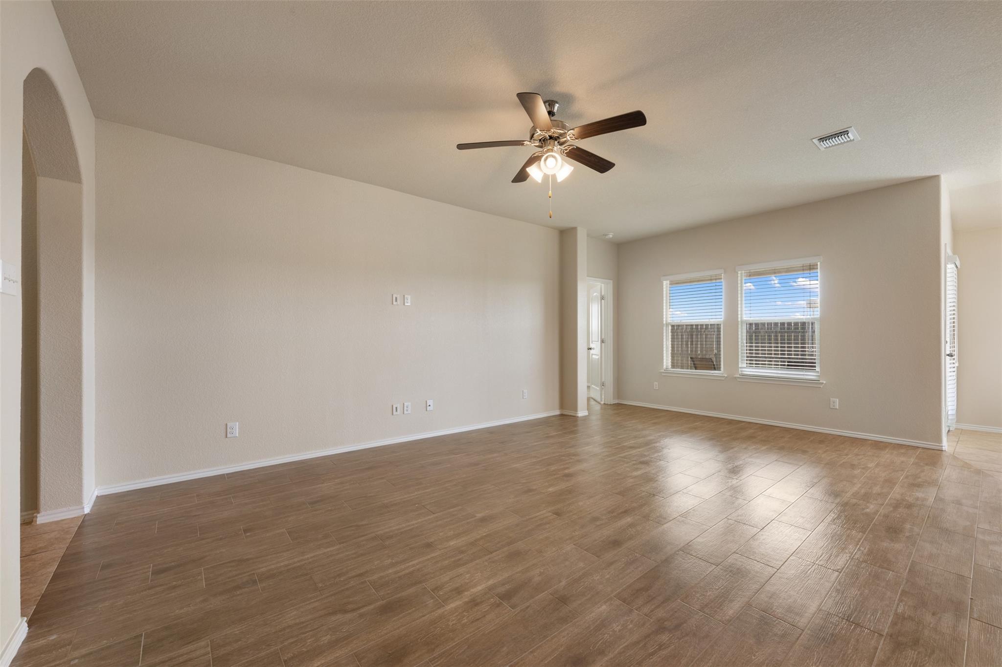 208 Plata Ln Property Photo 14