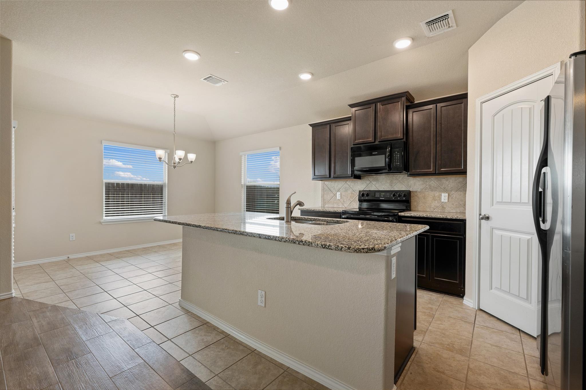 208 Plata Ln Property Photo 19