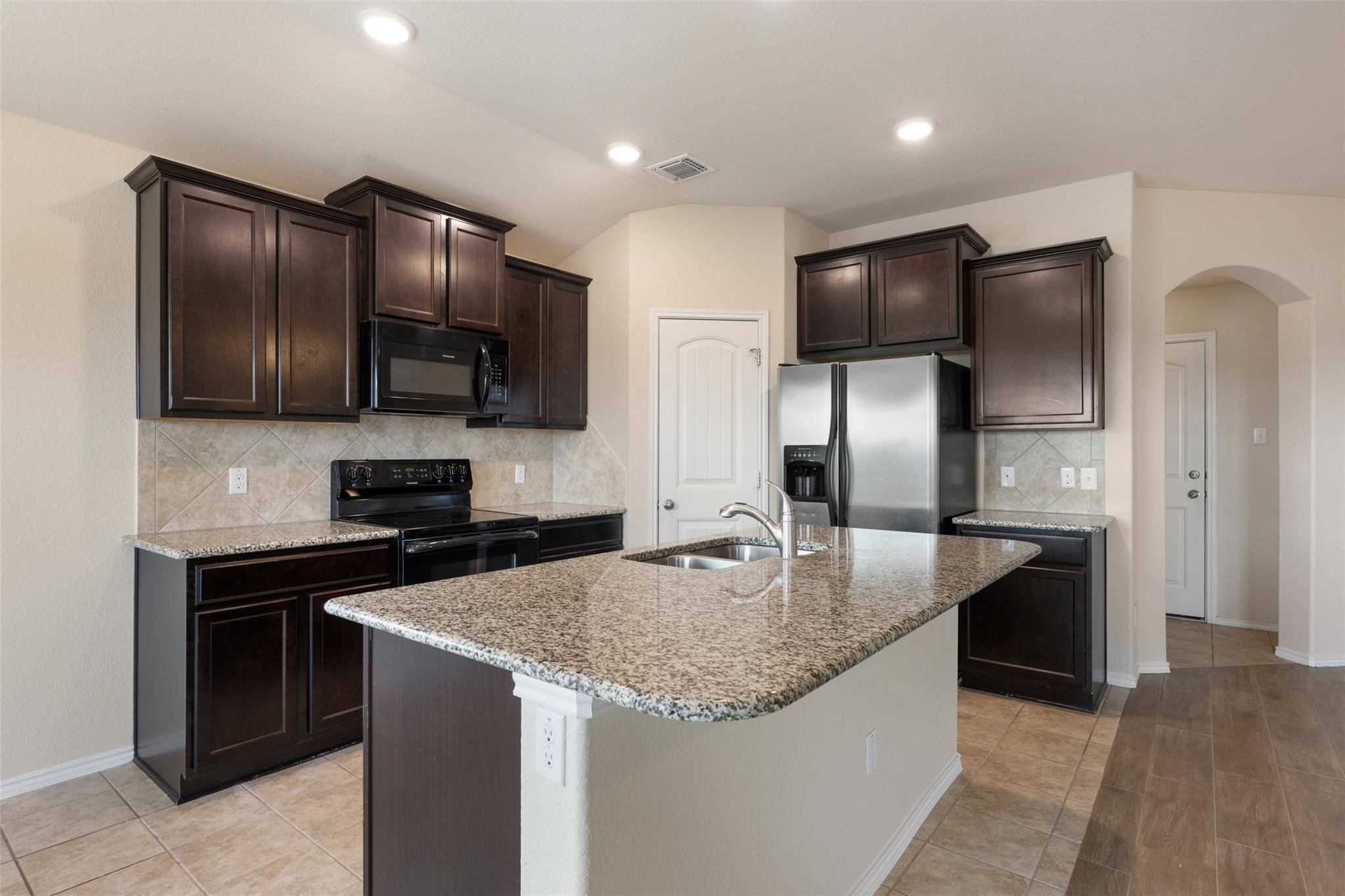 208 Plata Ln Property Photo 21